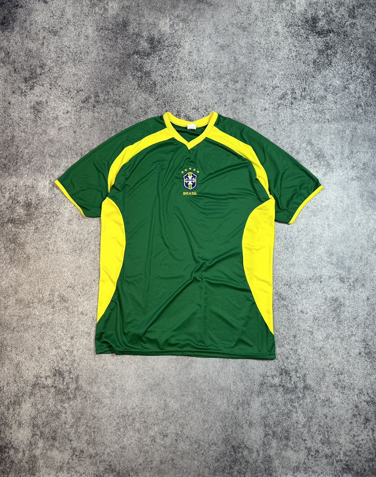 Vintage Vintage 90s Brazil Soccer Jersey Blokecore Style Rare XL Size US XL / EU 56 / 4 - 1 Thumbnail