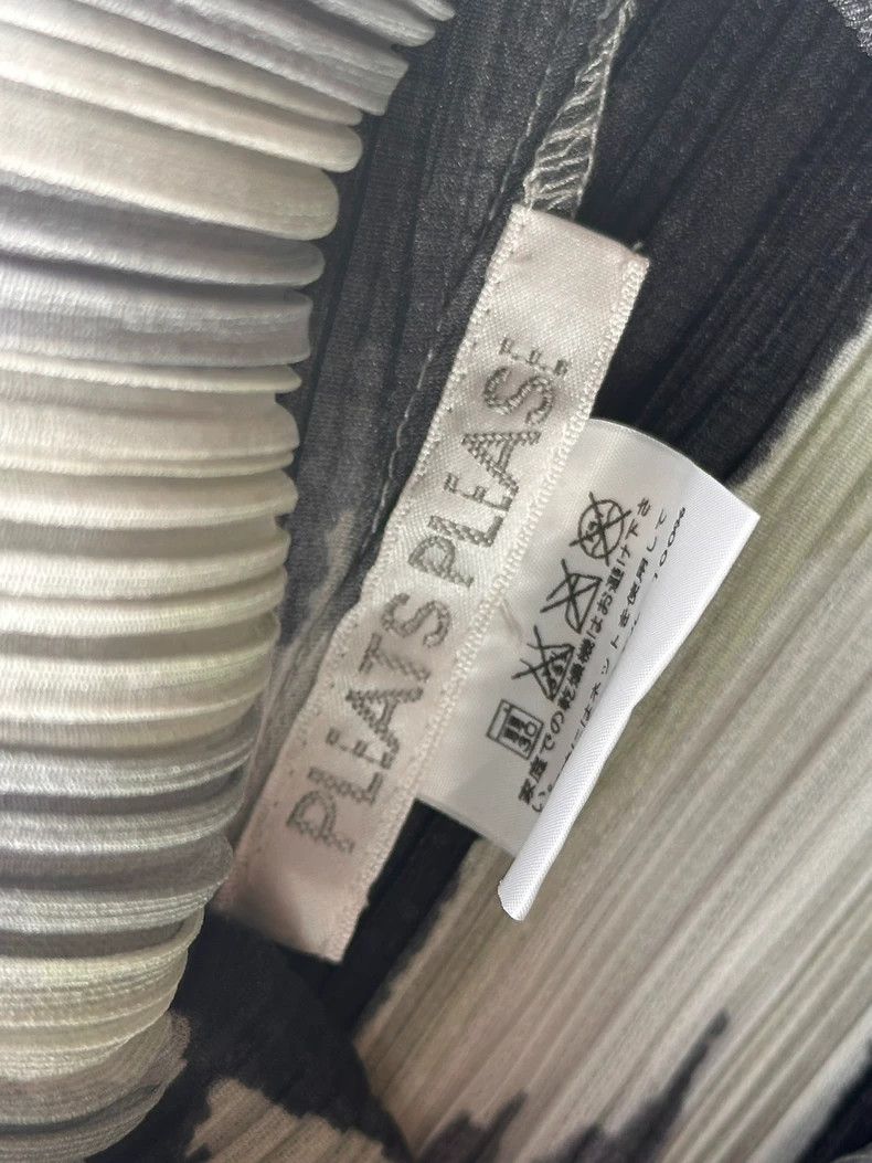 Issey Miyake Issey Miyake size:3 Black futuristic technology top Size XS / US 0-2 / IT 36-38 - 3 Thumbnail