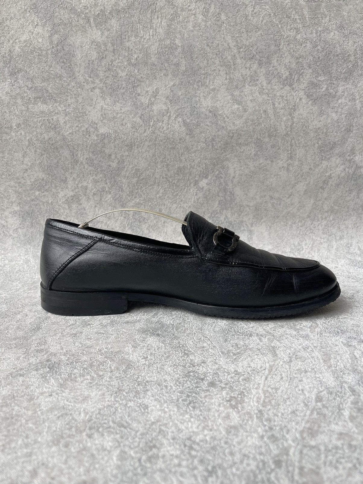 Salvatore Ferragamo Salvatore Ferragamo Gancini Leather Loafers Unisex Size US 9 / IT 39 - 5 Thumbnail