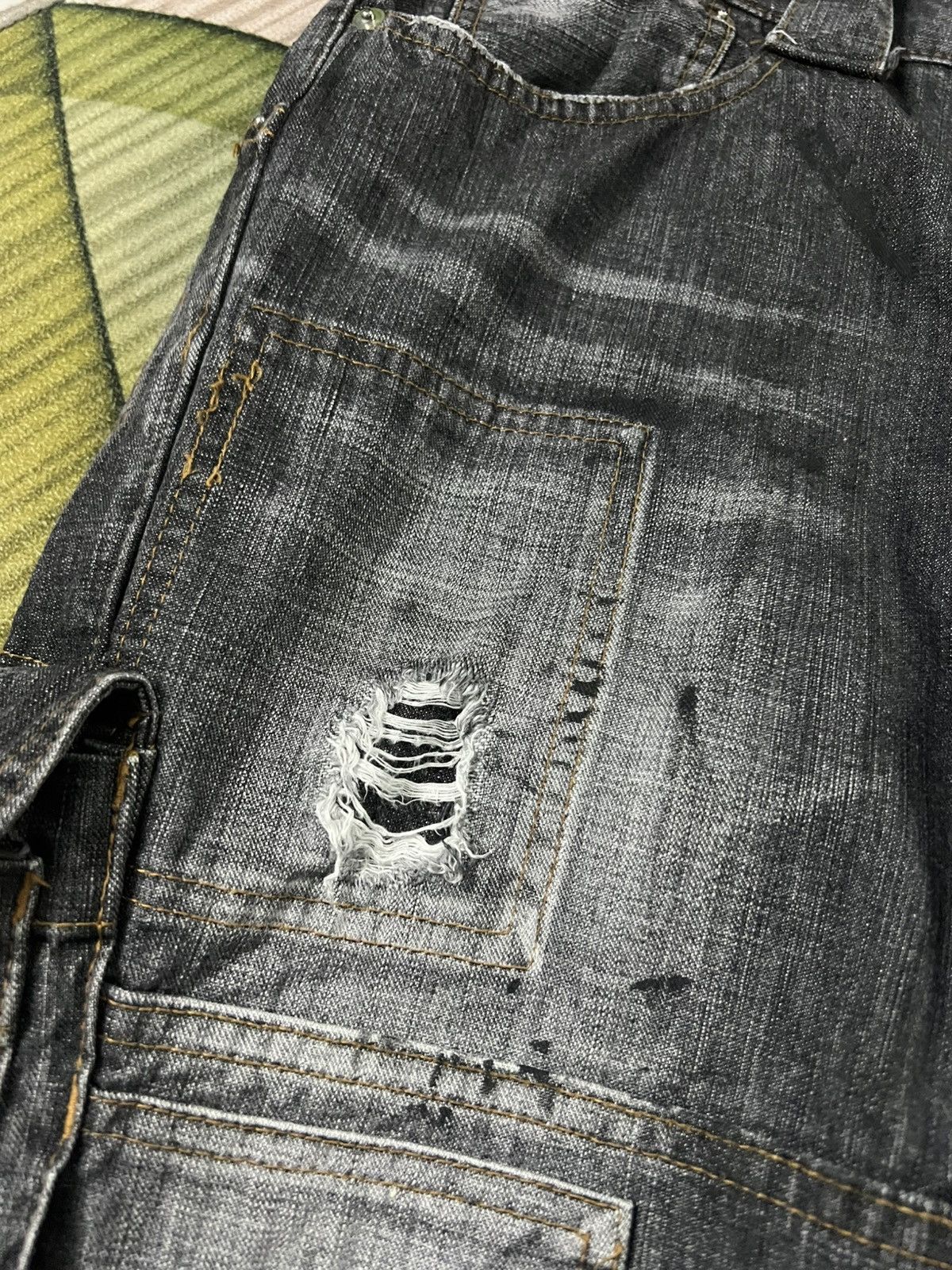 Japanese Brand 💥Zucca Multipocket Reconstruct Design Distressed Jean Size US 30 / EU 46 - 11 Thumbnail