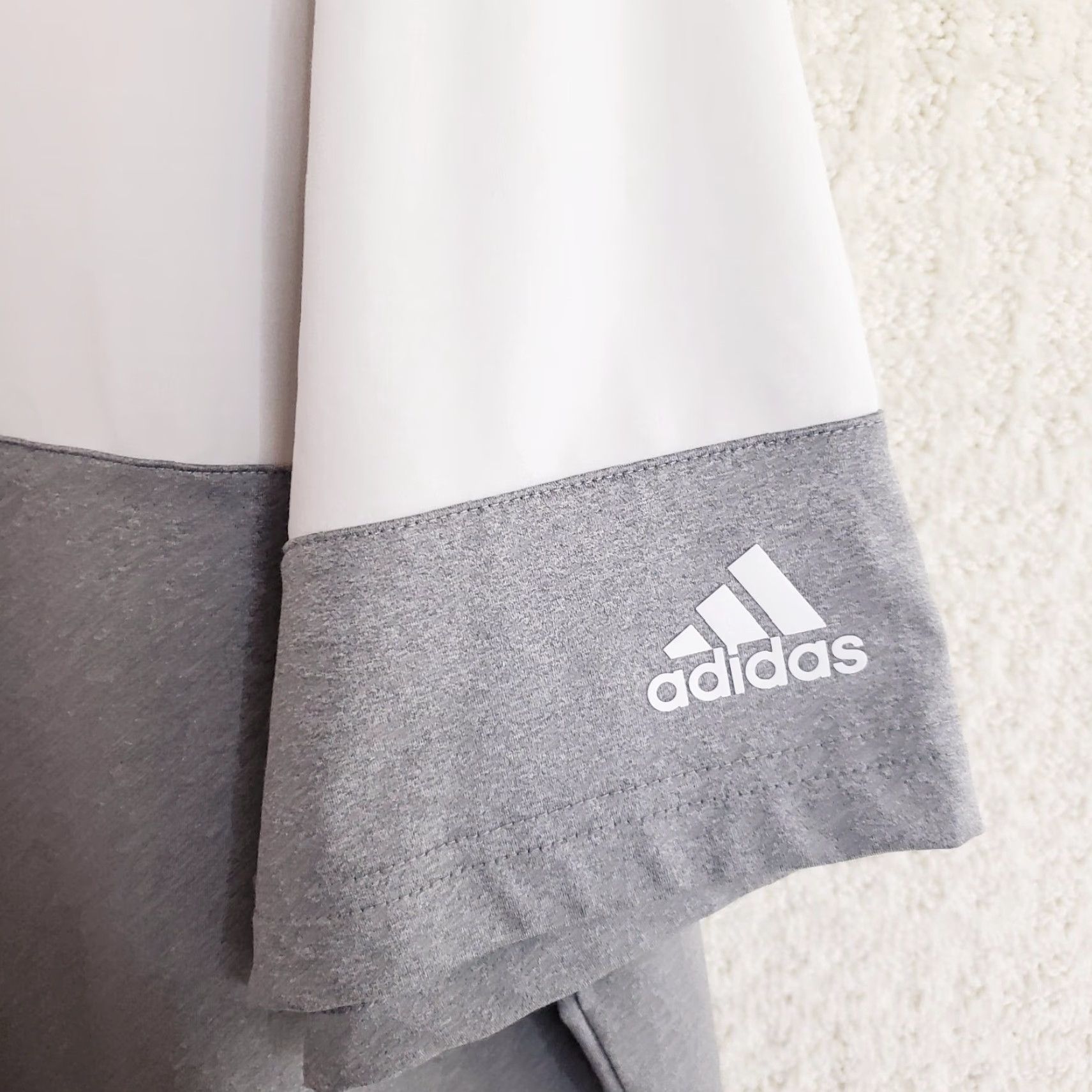 Adidas Adidas Shirt Men's XL White Gray Colorblock Polo Lightweight Golf Casual Shirt Size US XL / EU 56 / 4 - 5 Thumbnail