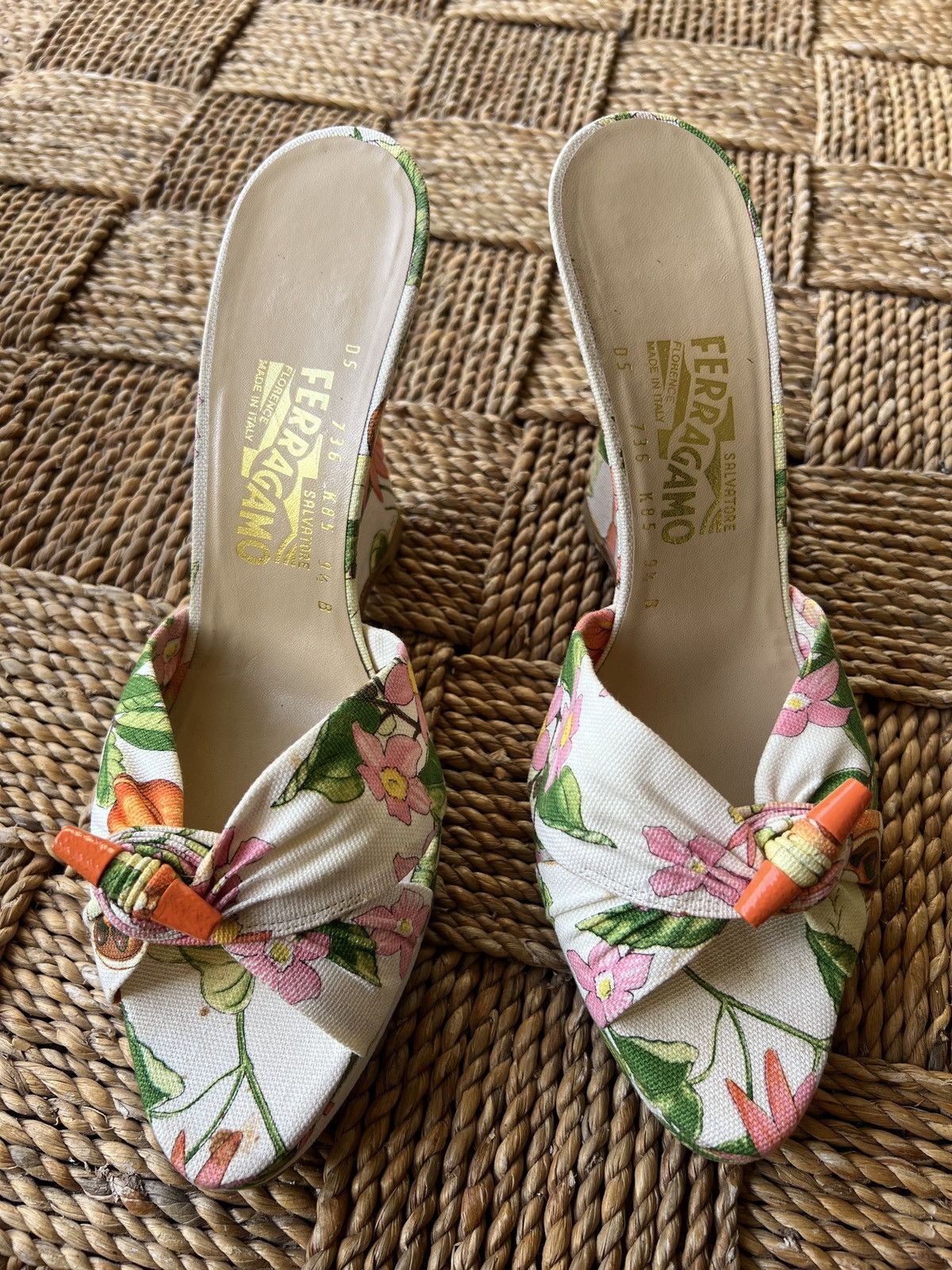 Salvatore Ferragamo Salvatore Ferragamo Floral Sandal Wedges Size US 9.5 / IT 39.5 - 4 Thumbnail