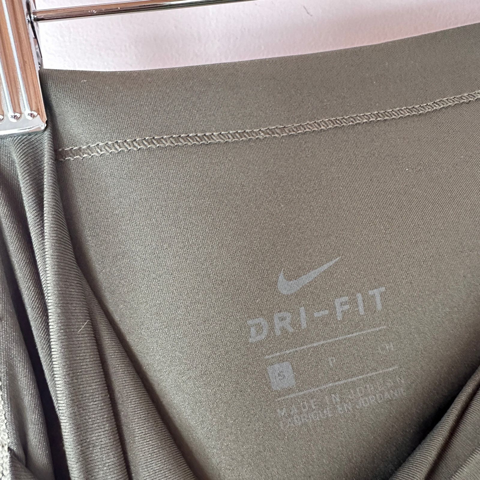 Nike Nike Olive Green Dri-Fit Yoga High Rise 7/8 Length Leggings Size 23" - 7 Thumbnail