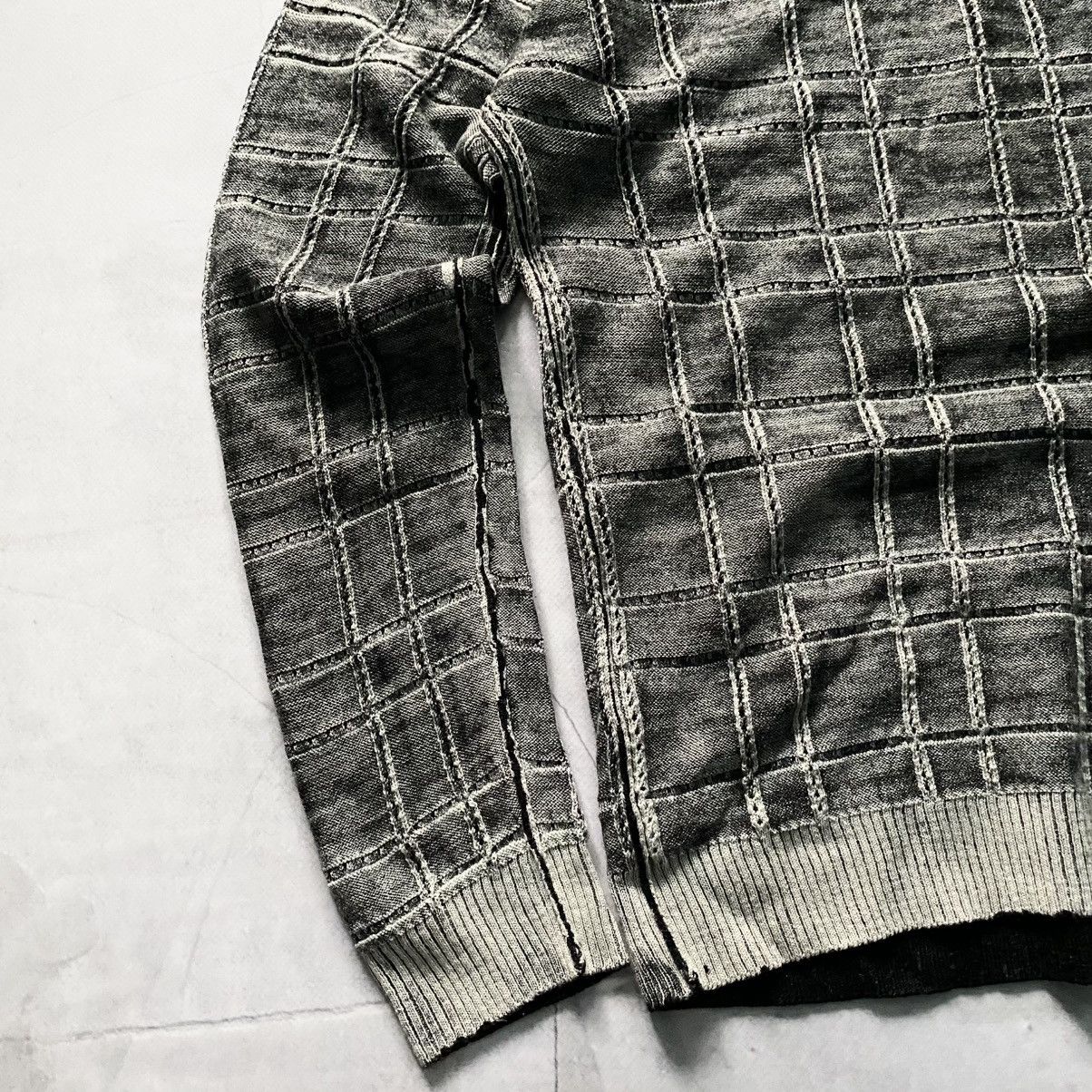 Jean Paul Gaultier 00s Jean Paul Gaultier Painted Faded Long Sleeve Sweater Size US S / EU 44-46 / 1 - 4 Thumbnail