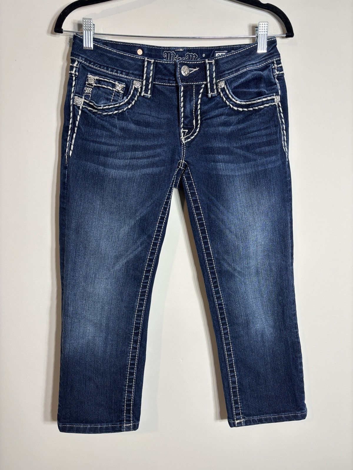 Miss Me Miss Me Signature Cuffed Capri Jeans Size 27 Embellished Size 28" / US 6 / IT 42 - 1 Thumbnail