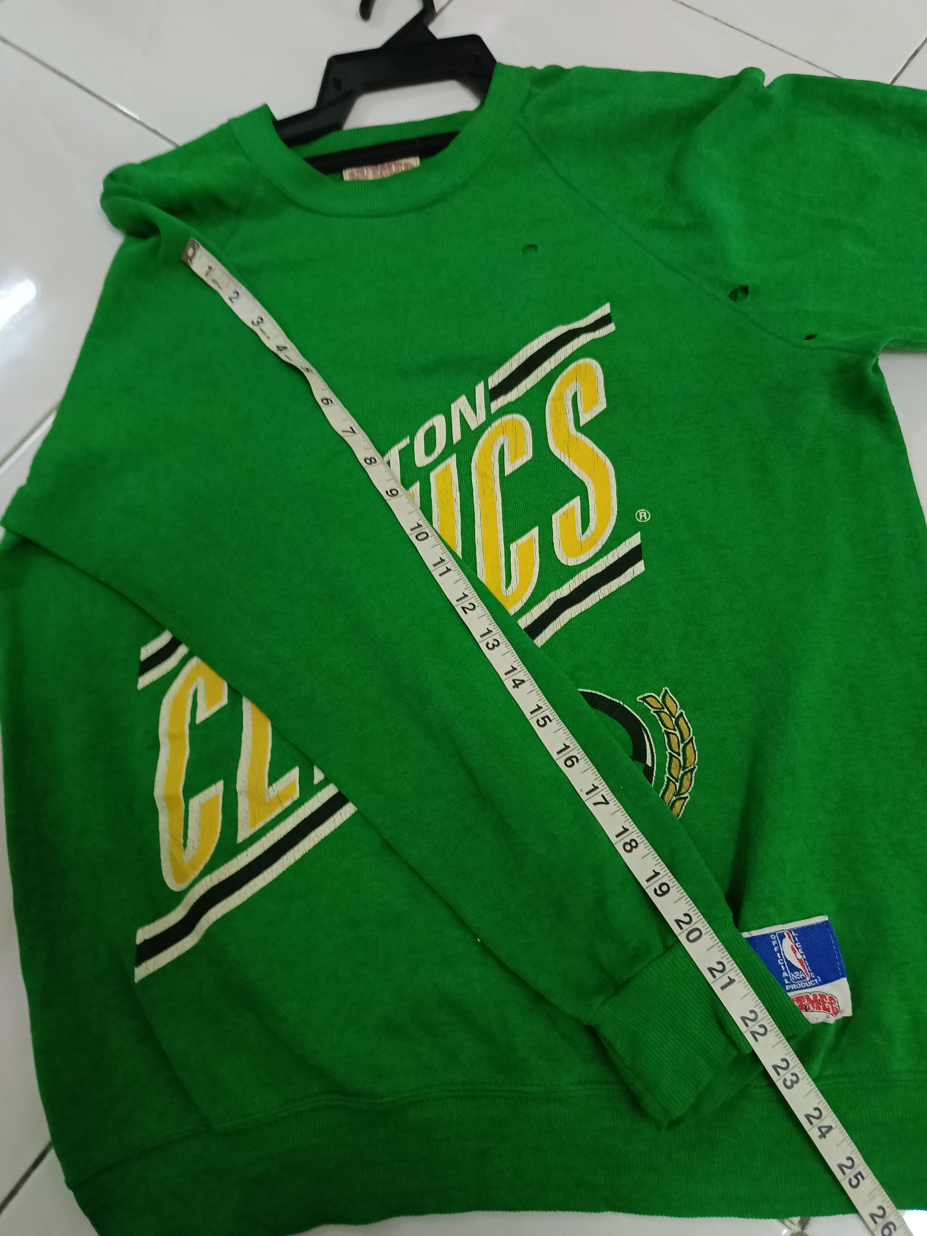 NBA × Vintage Vintage 80's Bolton Celtic Nutmeg Tag Jumper Size US M / EU 48-50 / 2 - 4 Thumbnail
