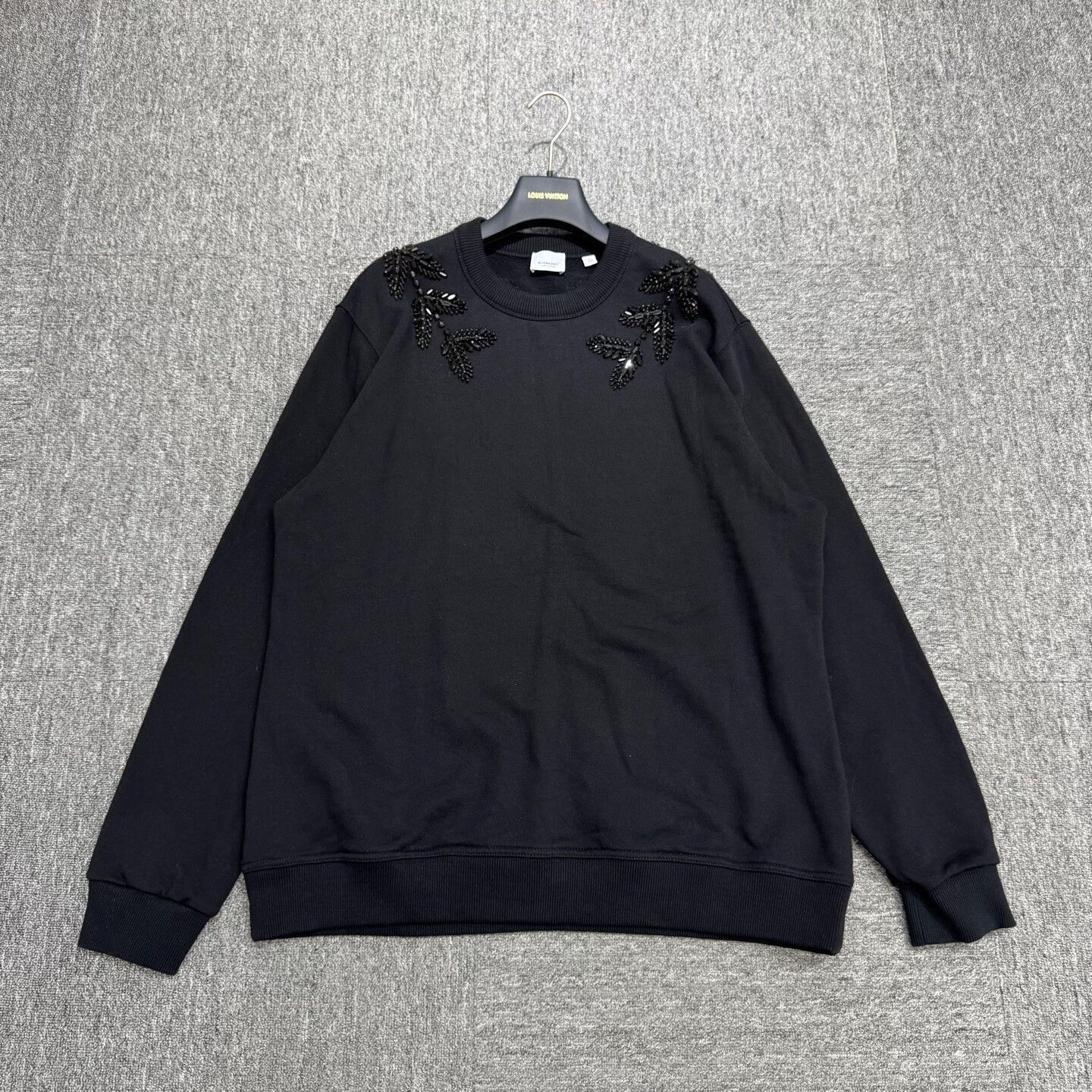 Burberry burberry embellished black sweatshirt in xl. Size US XL / EU 56 / 4 - 1 Thumbnail