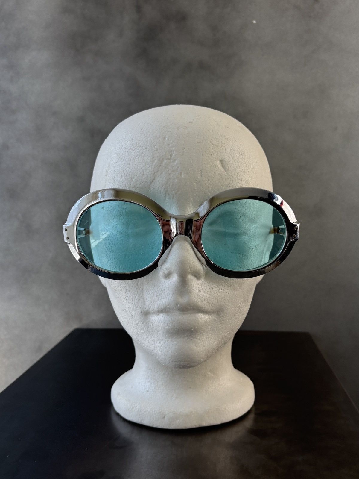 Vintage True Vintage Sunglasses Space Age Chrome Metal Oversized 60s Size ONE SIZE - 7 Thumbnail
