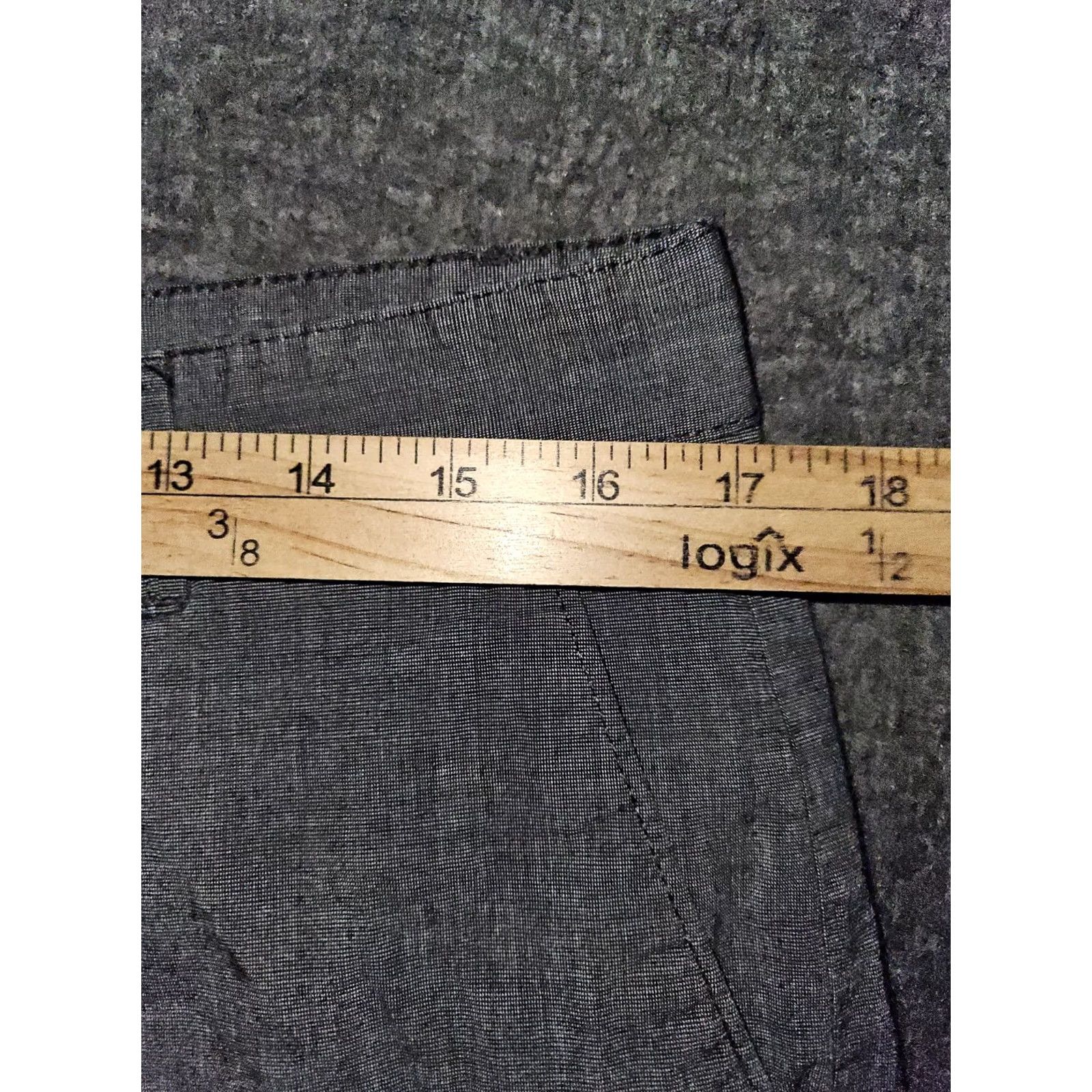 Calvin Klein Calvin Klein Cargo Shorts Mens 34 Gray Mid Rise Casual Workwear Cargo Pocket Flat Front Logo Zipper Button Cotton 10in Inseam Regular Mens Size US 34 / EU 50 - 3 Thumbnail