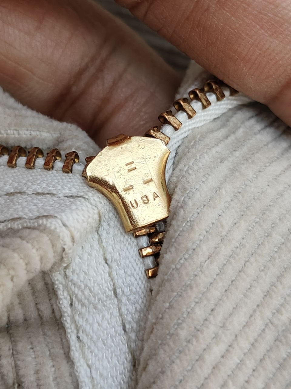 Levi's 70s Vintage Levi's Corduroy Button no 3 Size US 32 / EU 48 - 13 Thumbnail