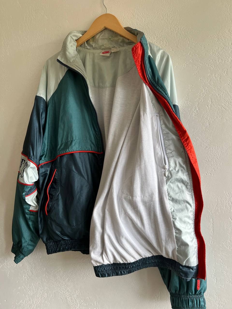 Nike Vintage Nike Just Do It Logo Light Nylon Track Jacket 90S Size US L / EU 52-54 / 3 - 12 Thumbnail