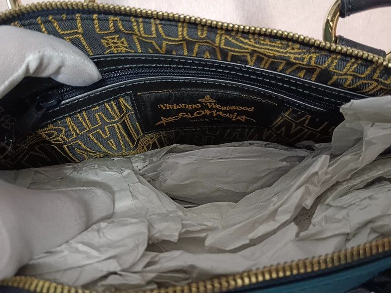 Vivienne Westwood vivienne westwood size os Cowhide cross crease shell bag Size ONE SIZE - 6 Thumbnail