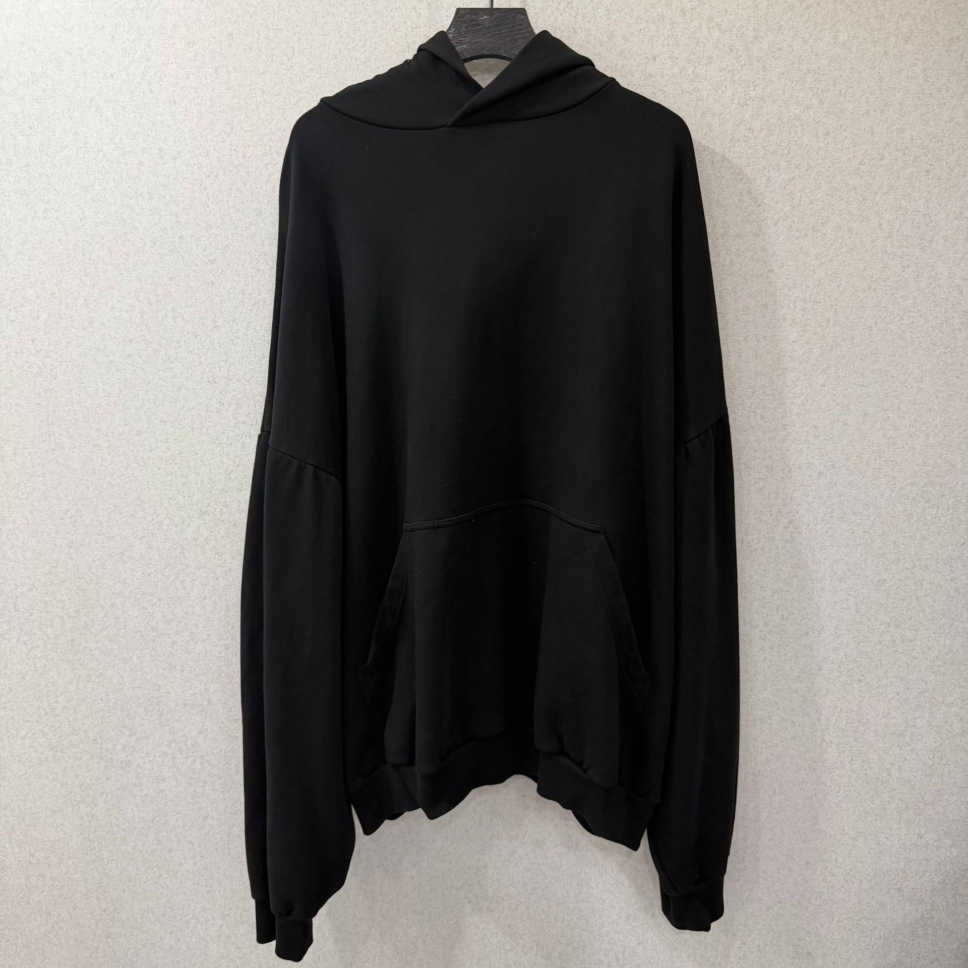 Balenciaga Balenciaga Retro Hoodie L Women Size L / US 10 / IT 46 - 1 Thumbnail