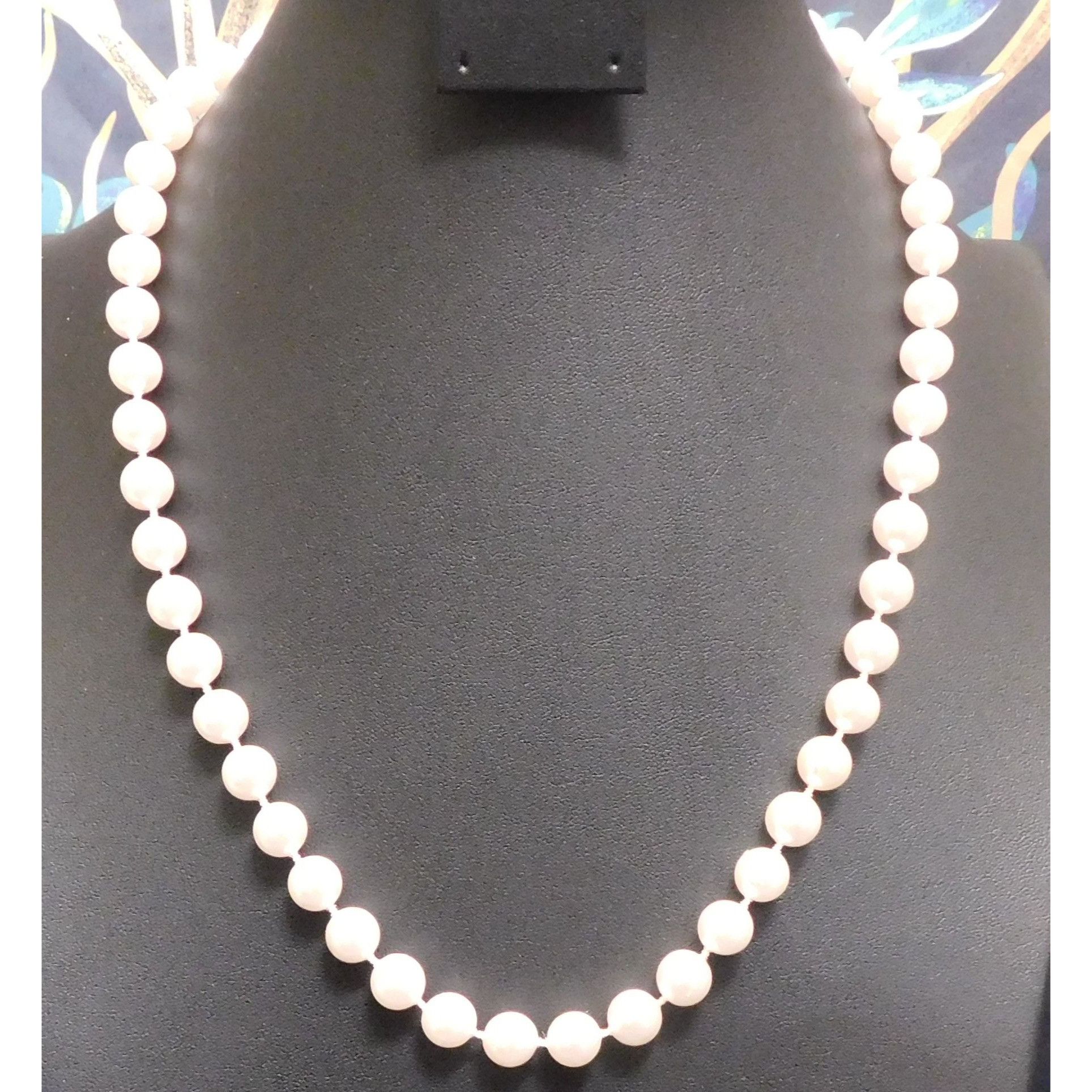 Other Simple White Lightweight Faux Pearl Necklace Size ONE SIZE - 3 Thumbnail