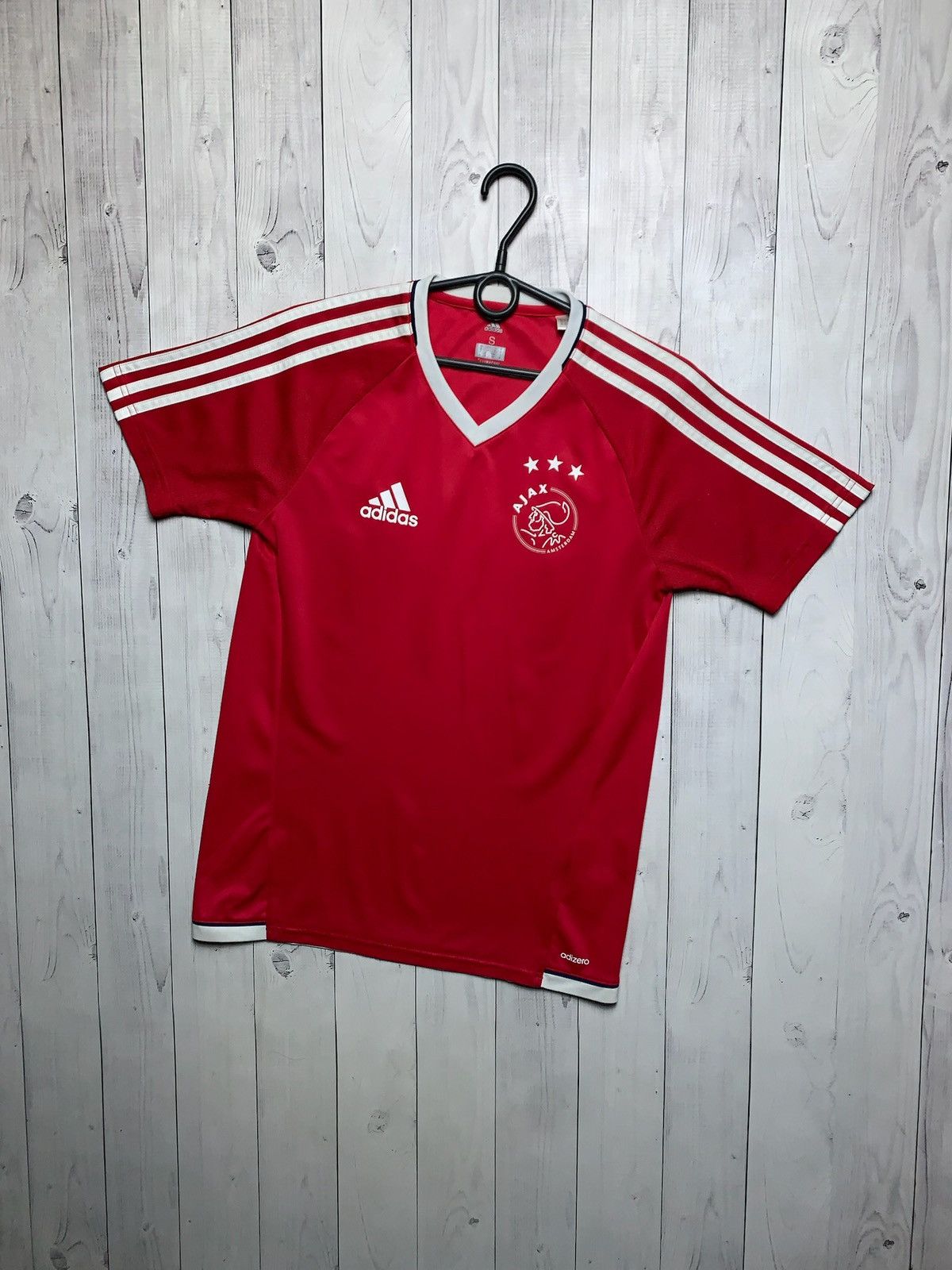 Adidas × Vintage Vintage adidas Ajax soccer jersey size S red Size US S / EU 44-46 / 1 - 1 Thumbnail