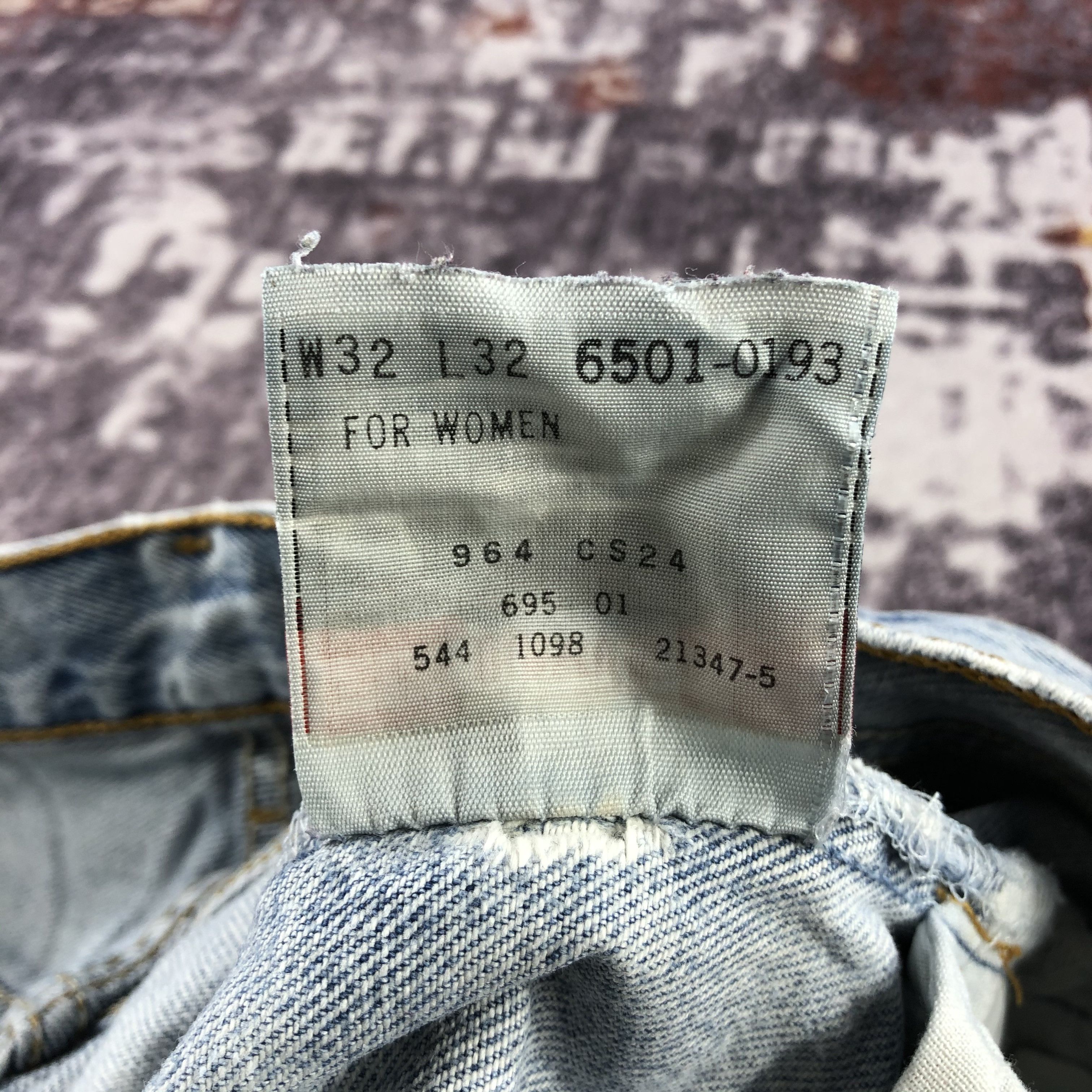 Levi's 90s Vintage Light Wash Levis 501 Jeans-JM3155 Size US 30 / EU 46 - 19 Thumbnail