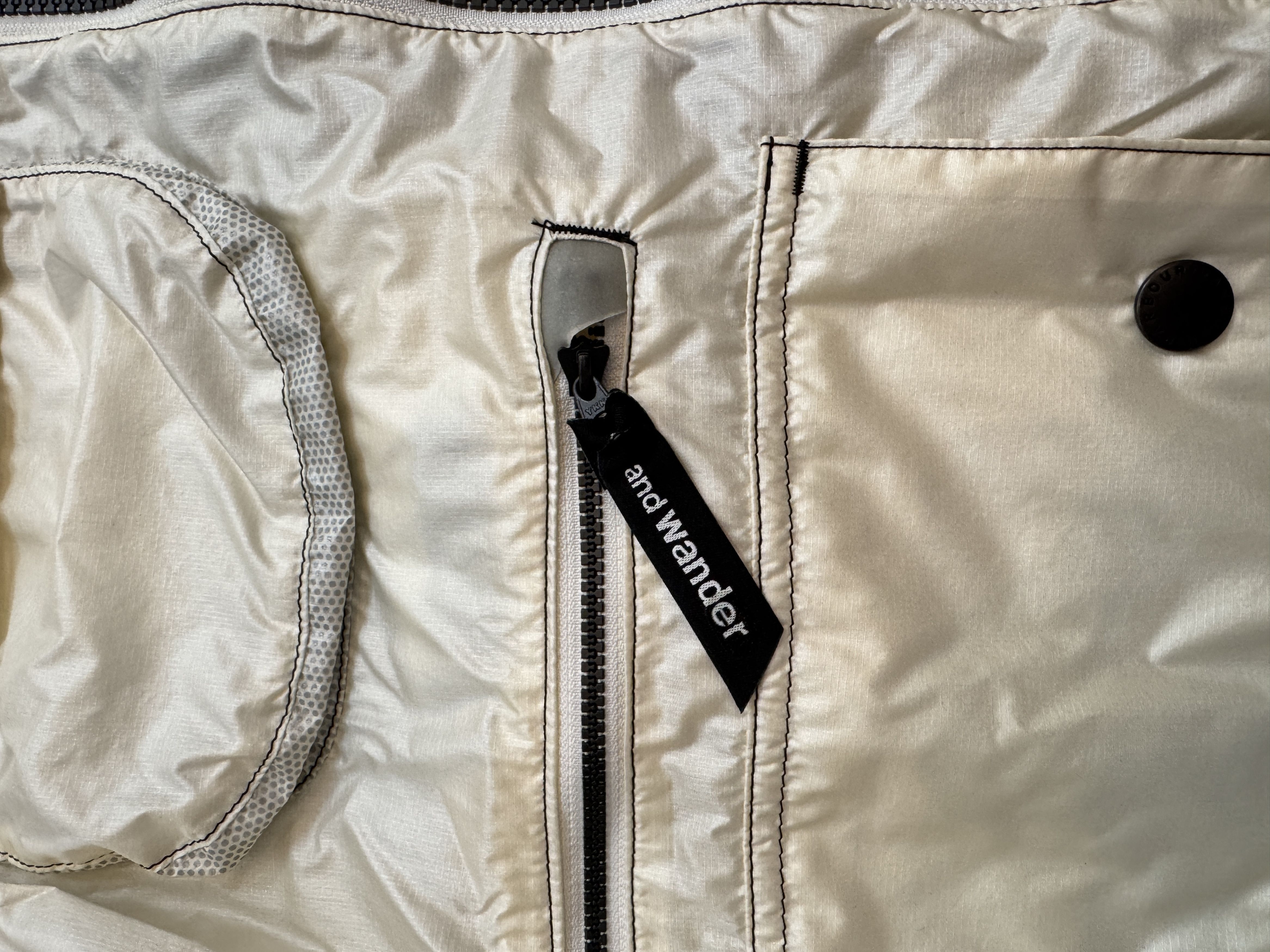 And Wander × Barbour Barbour and wander Pertex Windbreaker Shell Packable Cream Size US L / EU 52-54 / 3 - 10 Thumbnail