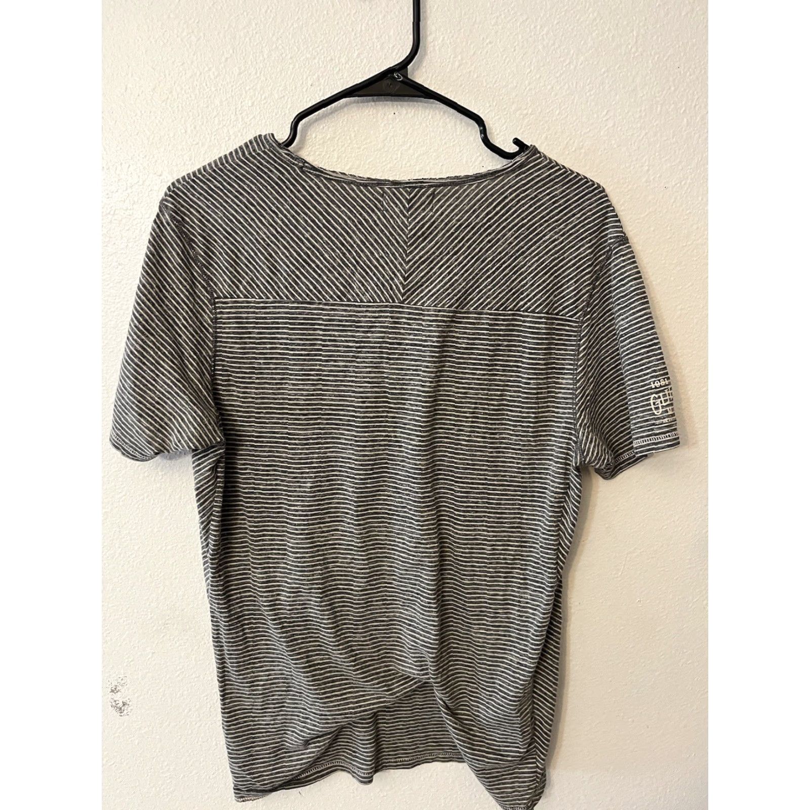 Guess VINTAGE GUESS T-Shirt Shirt Men M Gray Striped 90s Logo Embroidered Cotton Canvas 1990s Mens Size US M / EU 48-50 / 2 - 3 Thumbnail