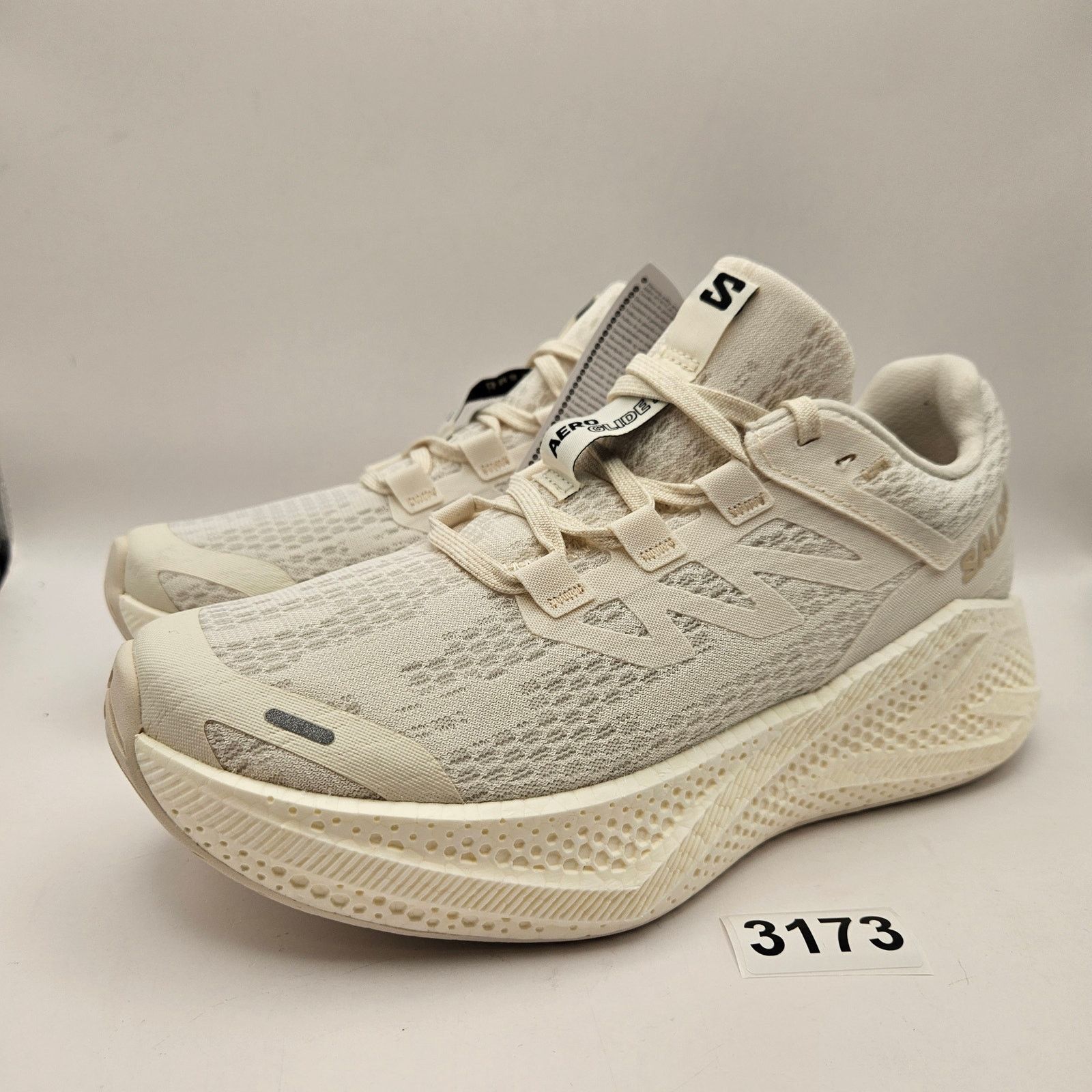 Salomon SALOMON WOMEN'S 7 AERO GLIDE 3 W VANILLA INCE CREAM RUNNING Size US 7 / IT 37 - 1 Thumbnail