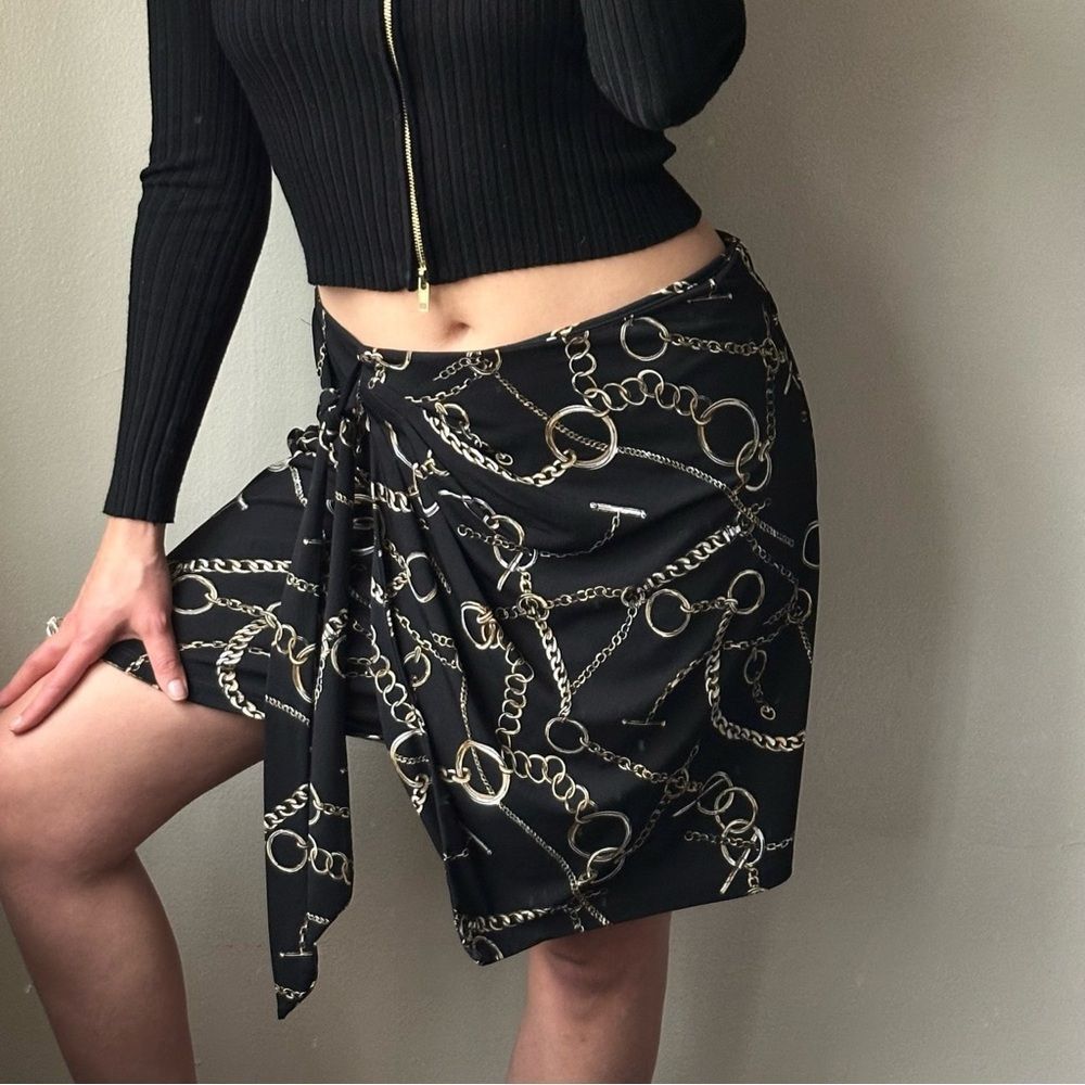 Vintage NWT Y2K vintage Cache black chain mini skirt Jersey Small ti Size 28" / US 6 / IT 42 - 1 Thumbnail