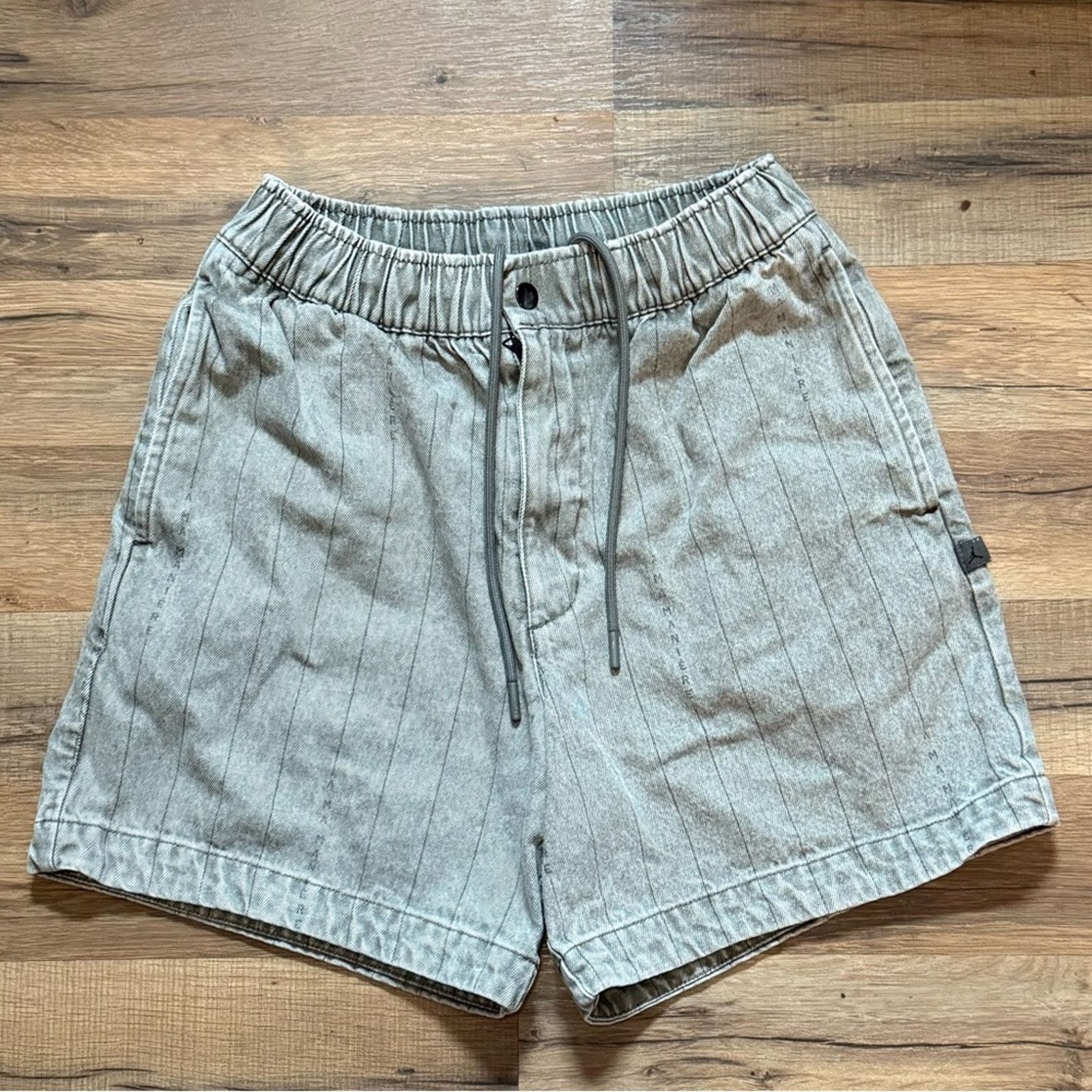 Jordan Brand Jordan x A Ma Maniere Shorts Flat Pewter Size US 26 / EU 42 - 1 Thumbnail