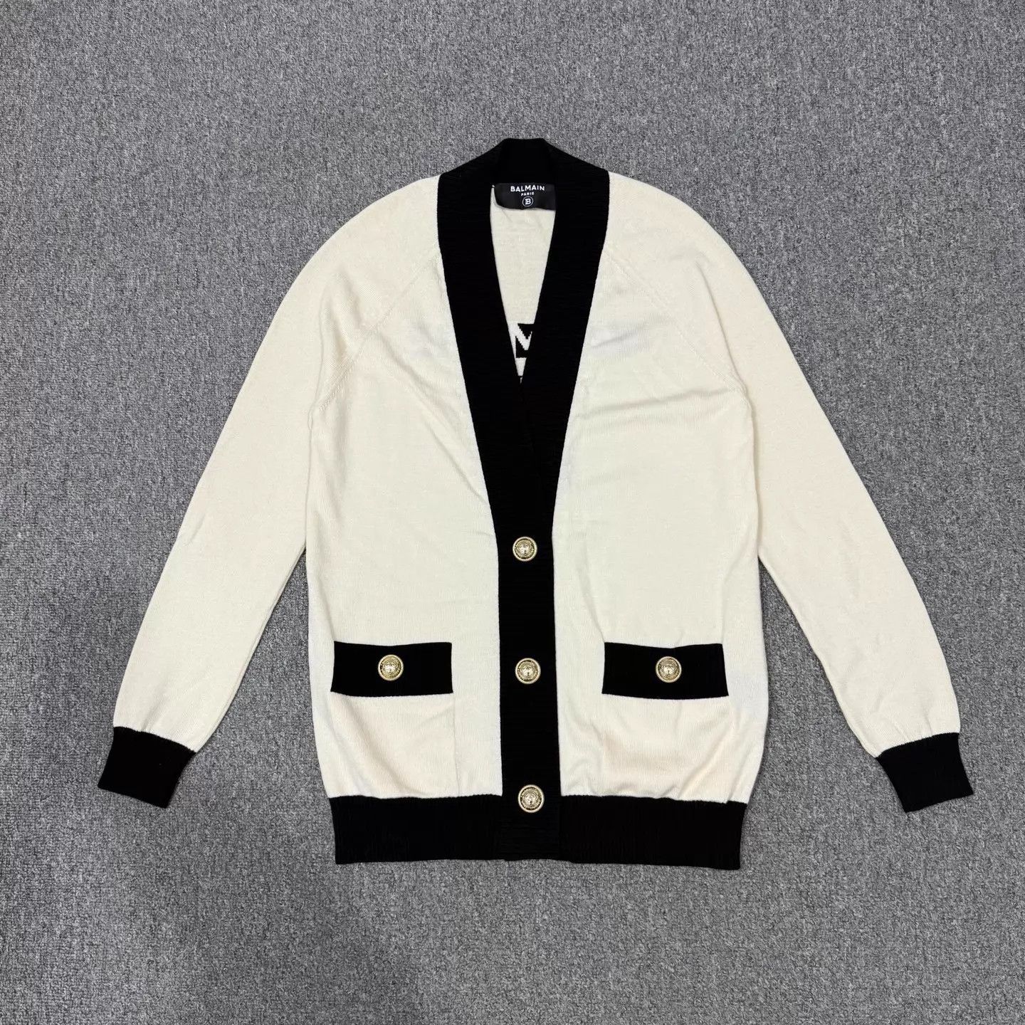 Balmain Balmain white back logo knit cardigan 34 99 new Size XXS / US 00 / IT 34 - 1 Thumbnail