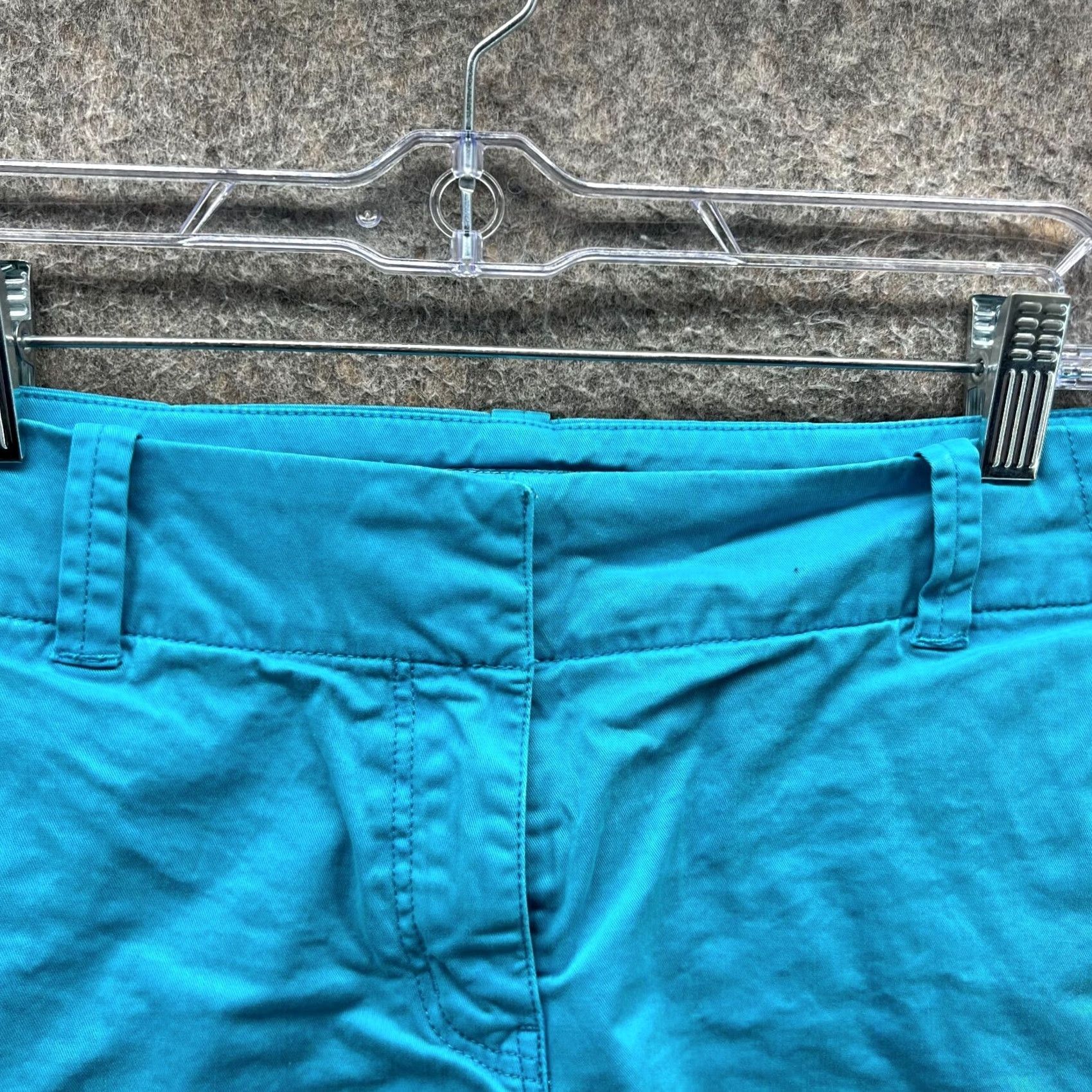 Vineyard Vines Vineyard Vines Shorts Womens 6 Light Blue Chino Flat Front Cotton Canvas Short, Regular Rise, 34 in Waist, Blue, 6, Chino, Casual Size 28" / US 6 / IT 42 - 4 Thumbnail