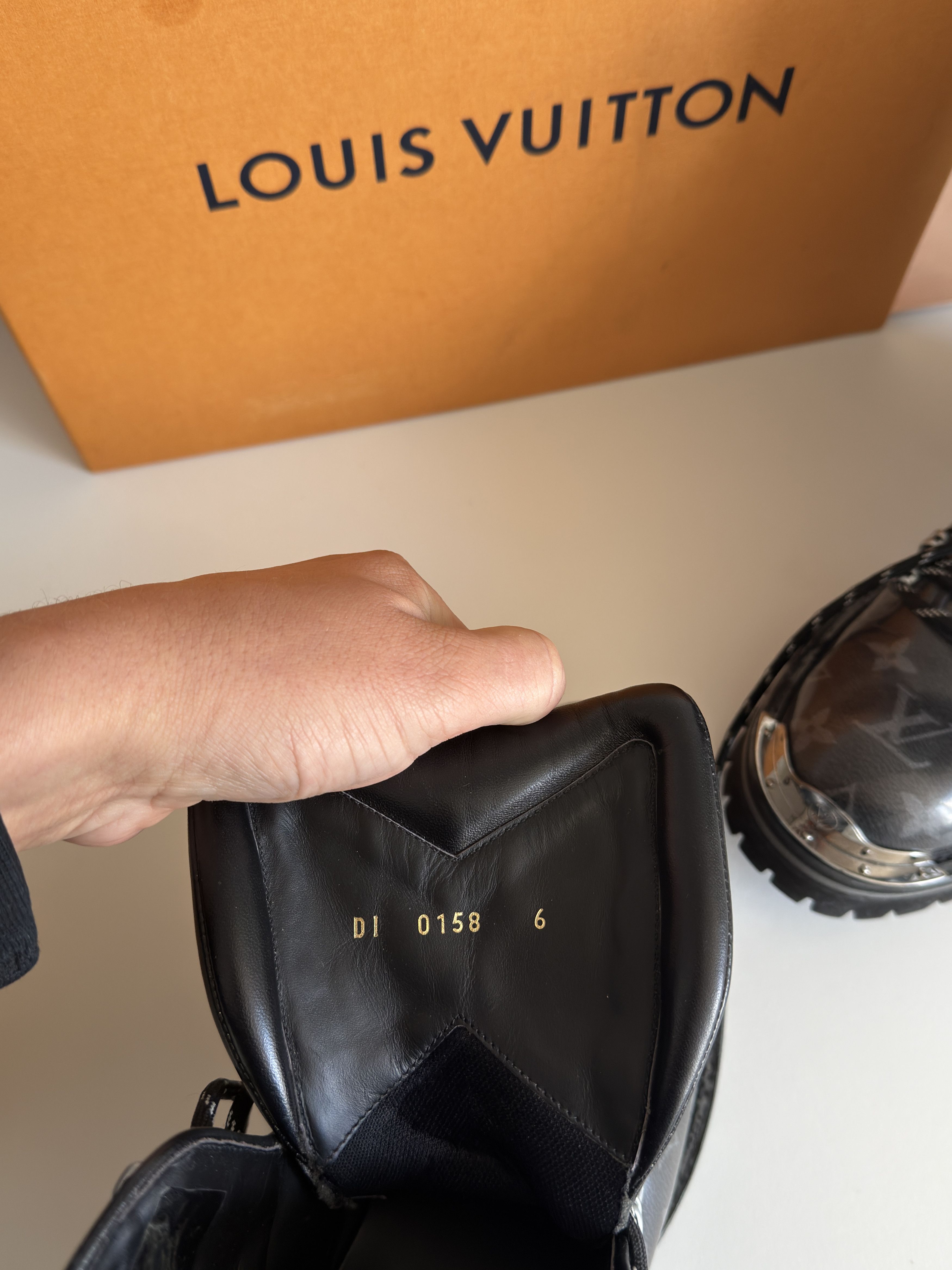 Louis Vuitton Louis Vuitton 6LV Kim Jones Monogram Outland Boots Size US 7.5 / EU 40-41 - 9 Thumbnail