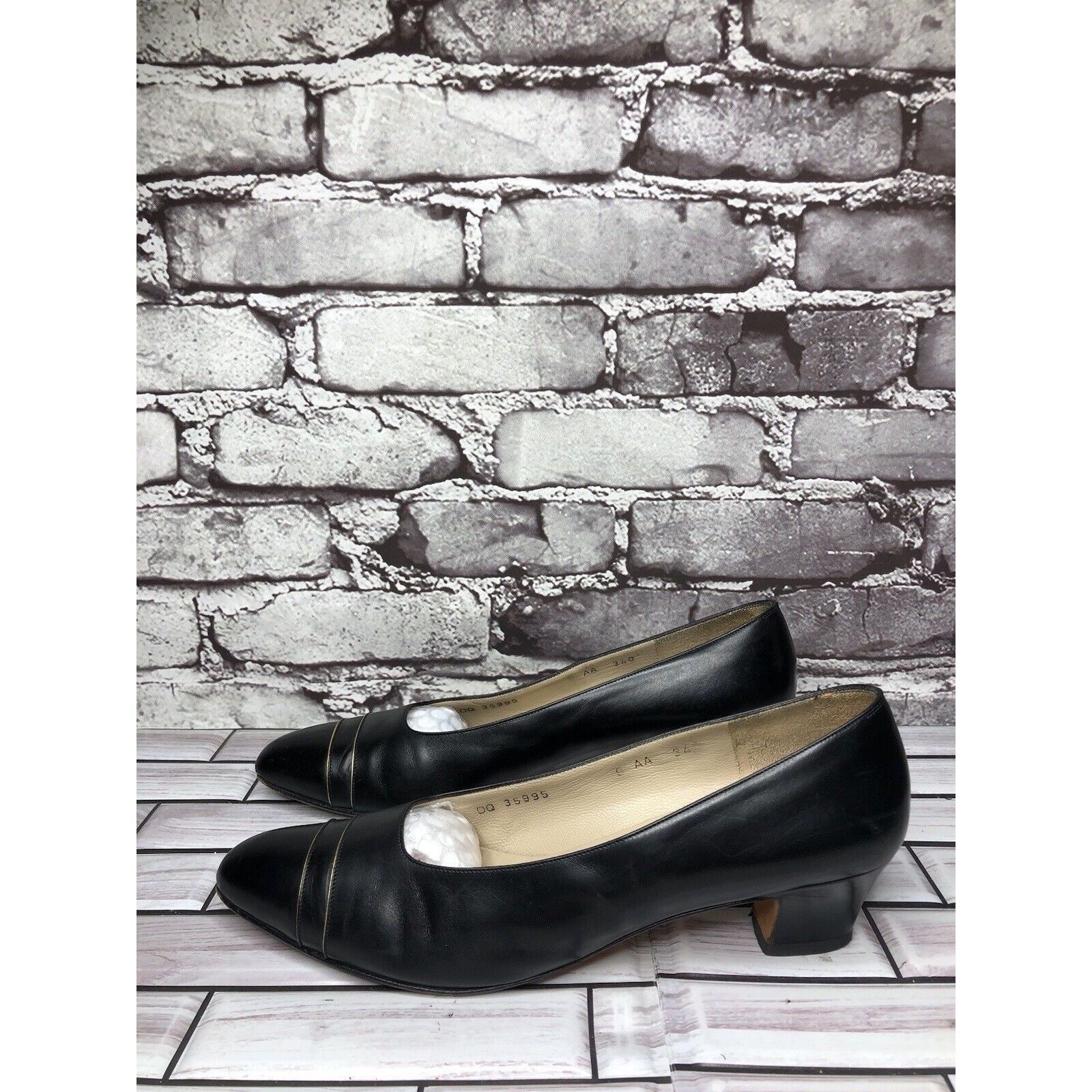 Salvatore Ferragamo Salvatore Ferragamo Black Leather Cap Toe Pumps Dress Heels Size US 9 / IT 39 - 15 Thumbnail