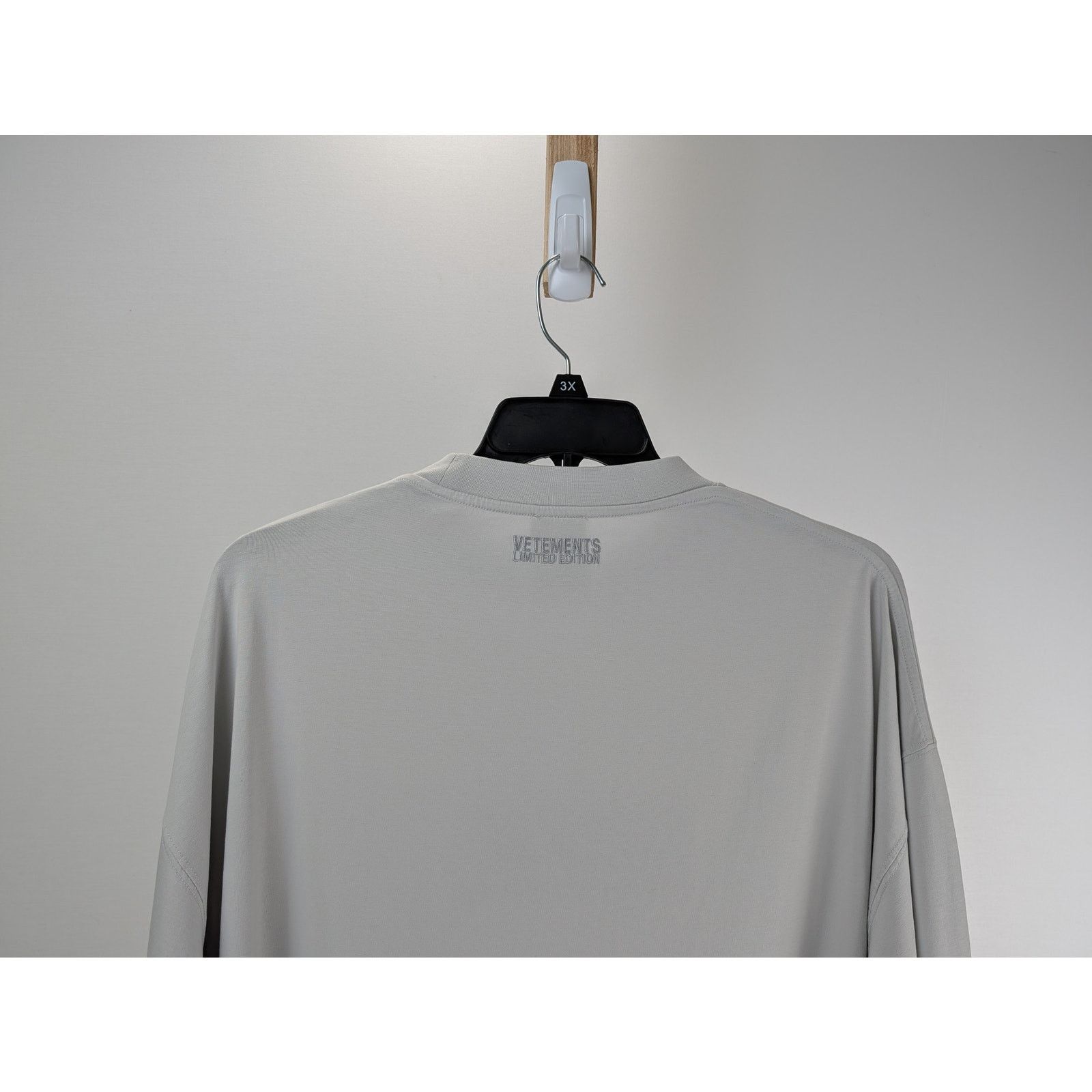 o1rshd1 Dollar Bill LS T-Shirt in Gray