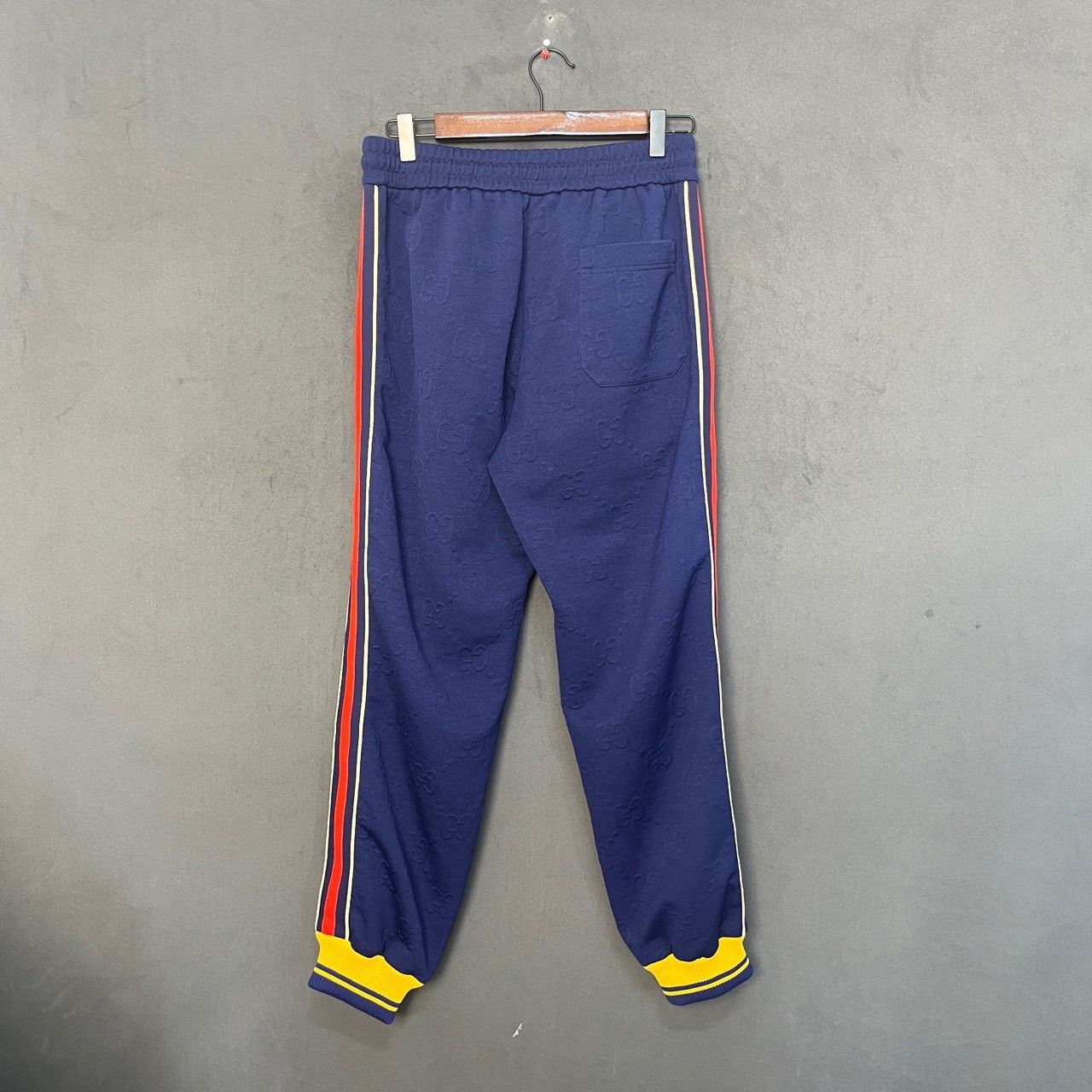 Gucci Gucci Size SBlue dark pattern full-print trousers 2501-Next Size US 28 / EU 44 - 2 Thumbnail
