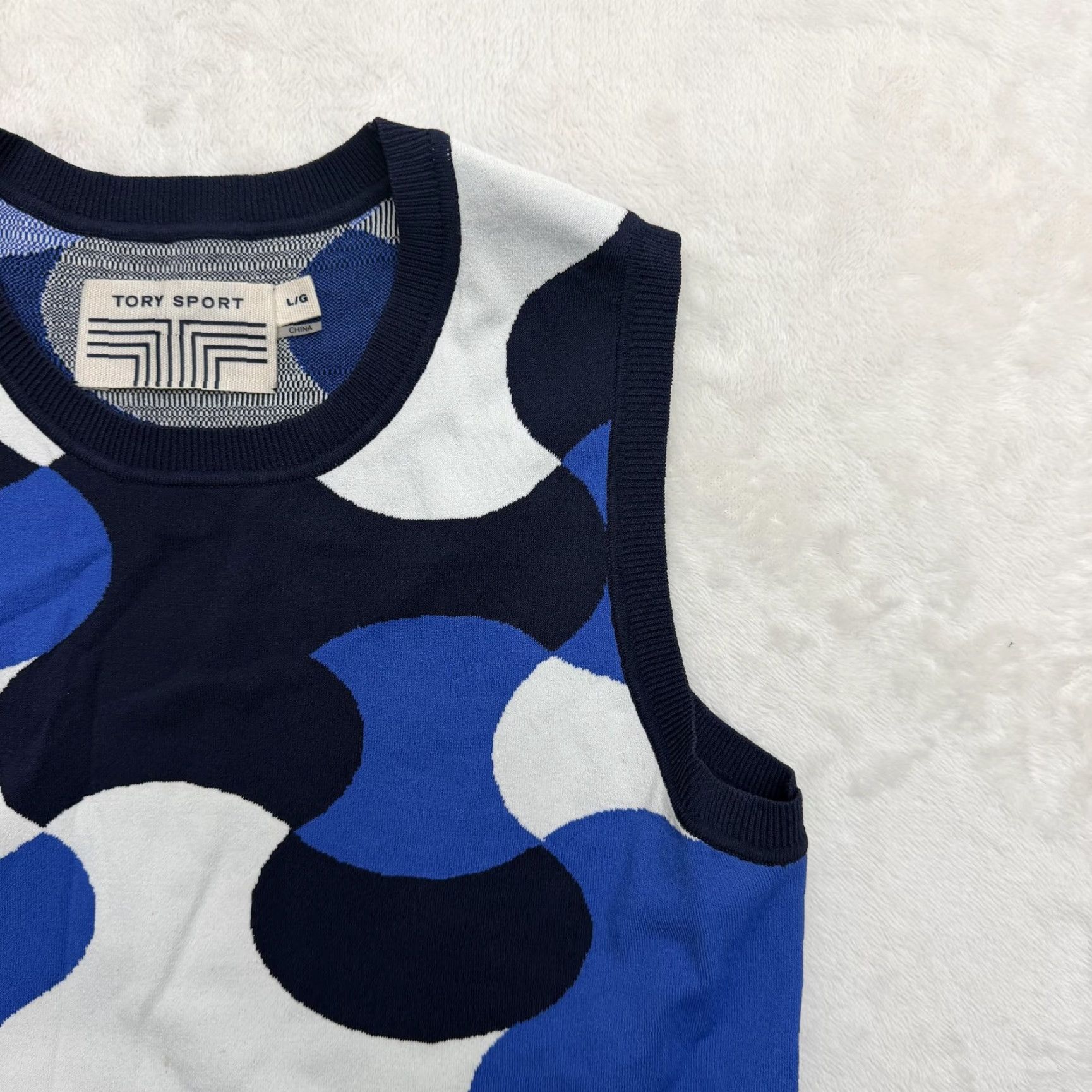 Vintage Tory Sport Sweater Vest Womens Large Geometric Sleeveless Crewneck Knit Vest, Blue, Regular Fit, Casual Size L / US 10 / IT 46 - 3 Thumbnail