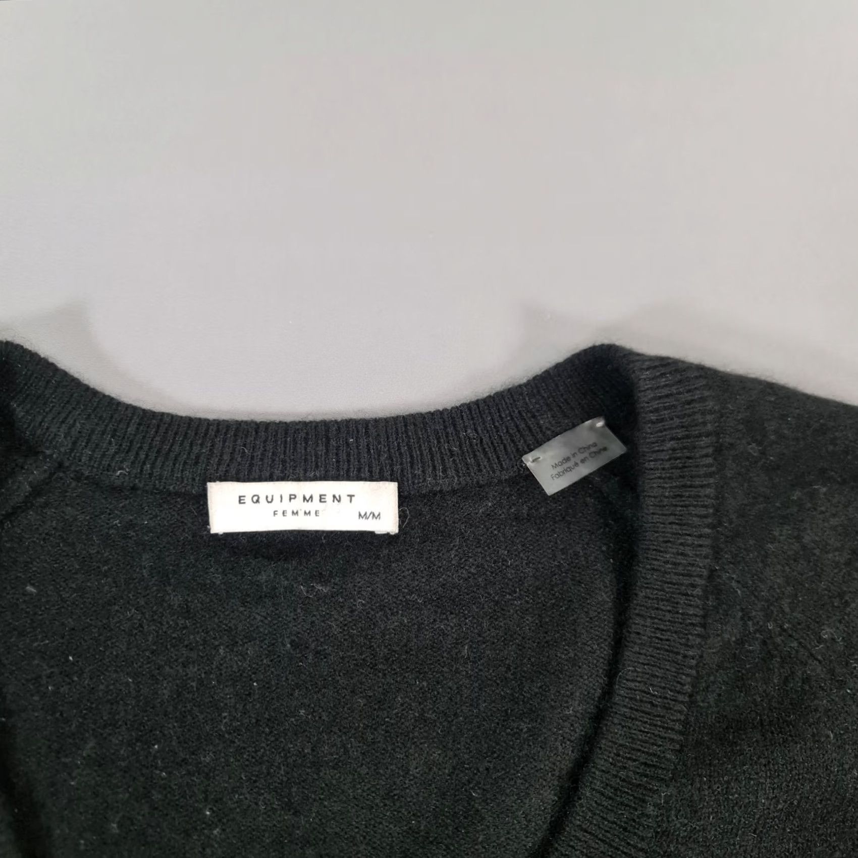 Equipment Equipment Jumper Womens Black Medium 100% Cashmere Pullover Knitted Tight-Nit V-Neck Casual Winter Modern throwback? Size M / US 6-8 / IT 42-44 - 2 Thumbnail