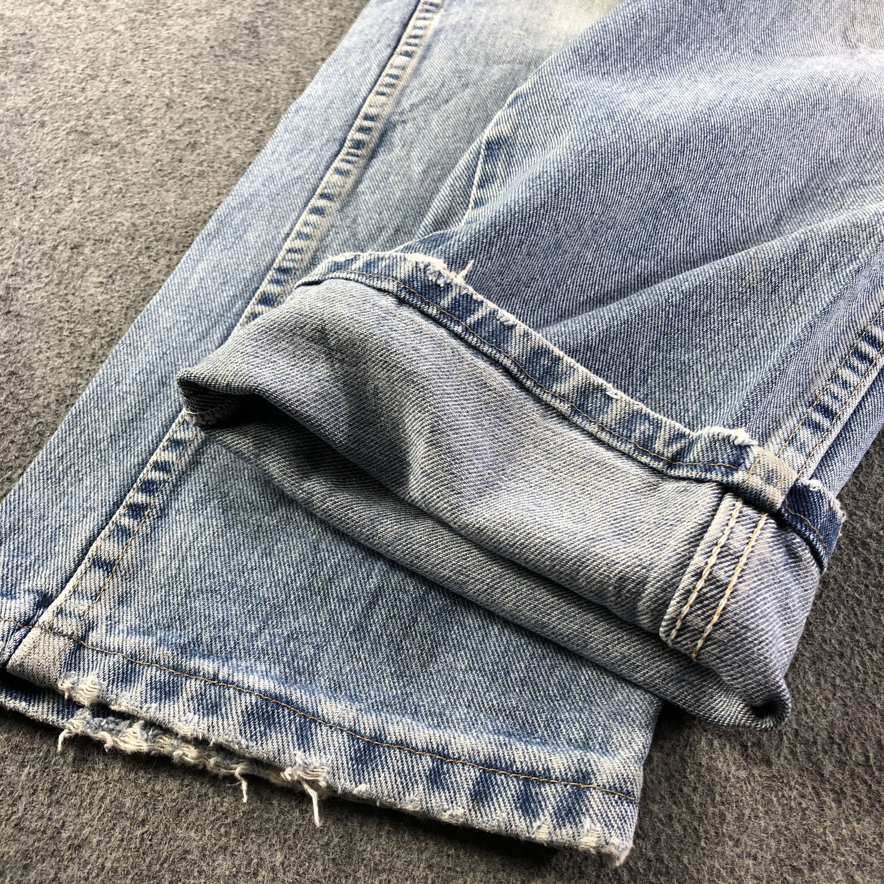 Levi's Vintage Blue Wash Levis Jeans-J3397 Size US 33 - 6 Thumbnail