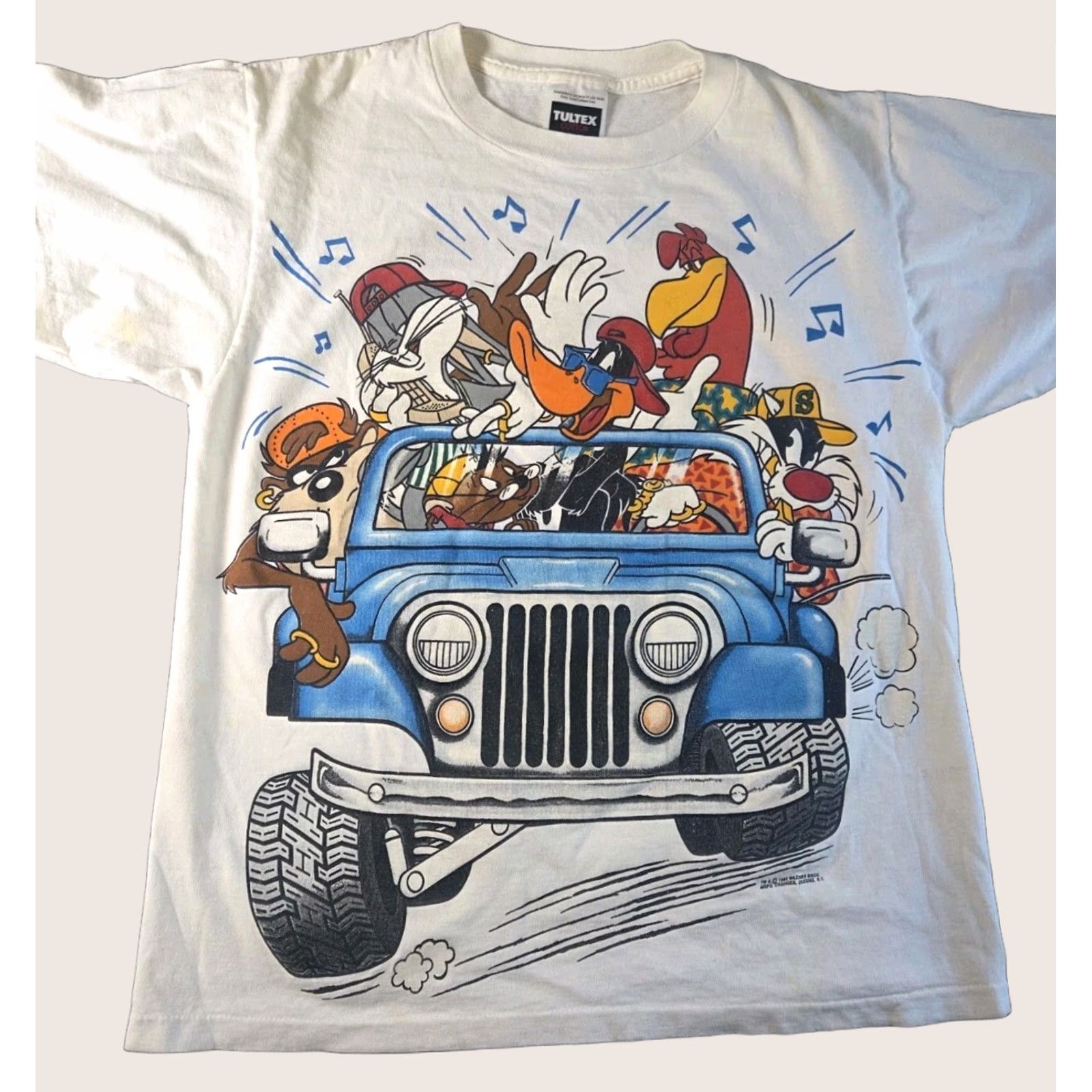 Vintage VINTAGE Looney Tunes T-Shirt Men Crew Neck Short Sleeve White Medium Bugs Bunny Distressed 4x4 Jeep WB Cartoon Size US M / EU 48-50 / 2 - 1 Thumbnail