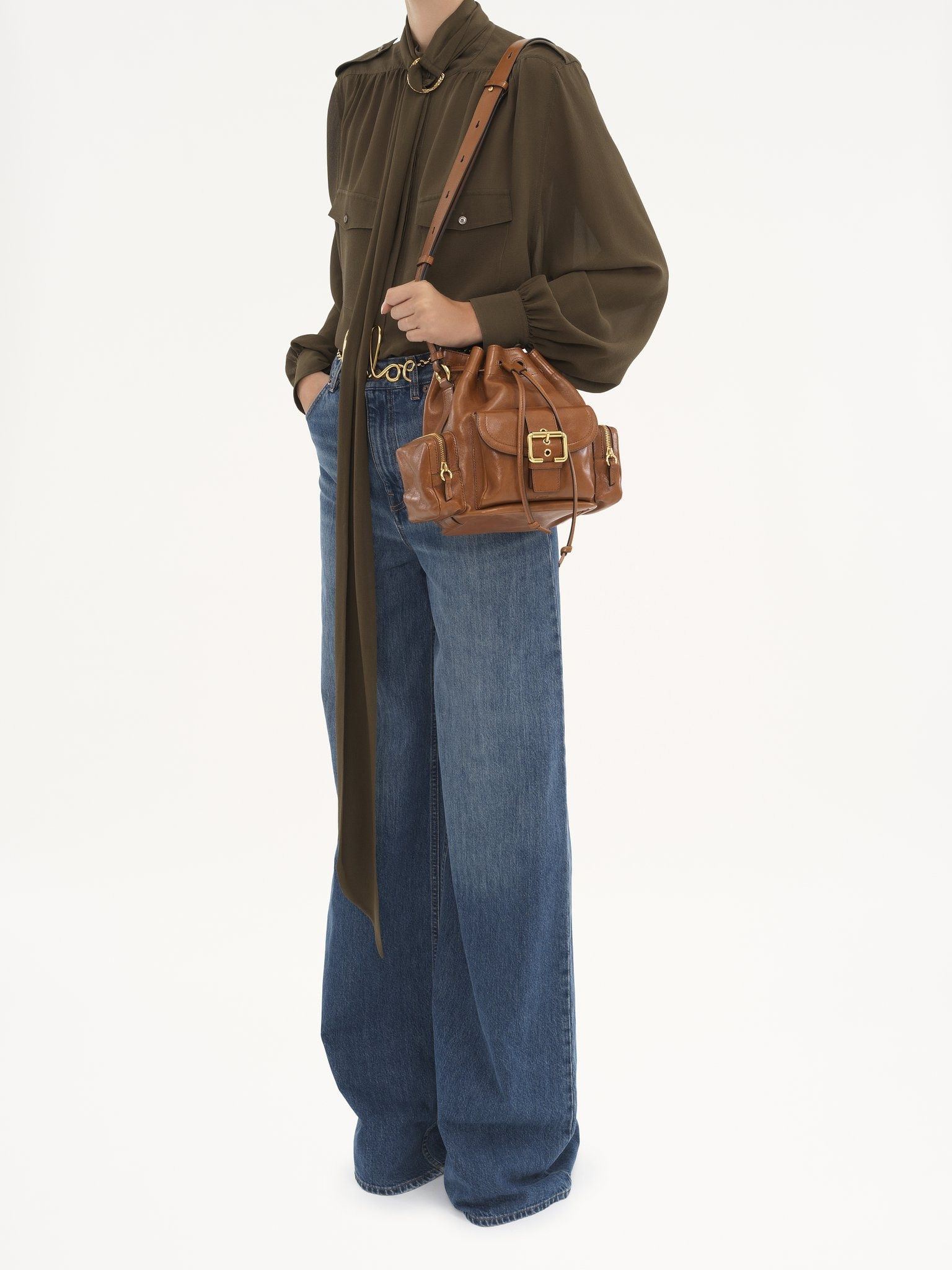 Chloe o1loc1c11025 Size: OS / Camera Bucket Bag in Clay Brown Size ONE SIZE - 5 Thumbnail