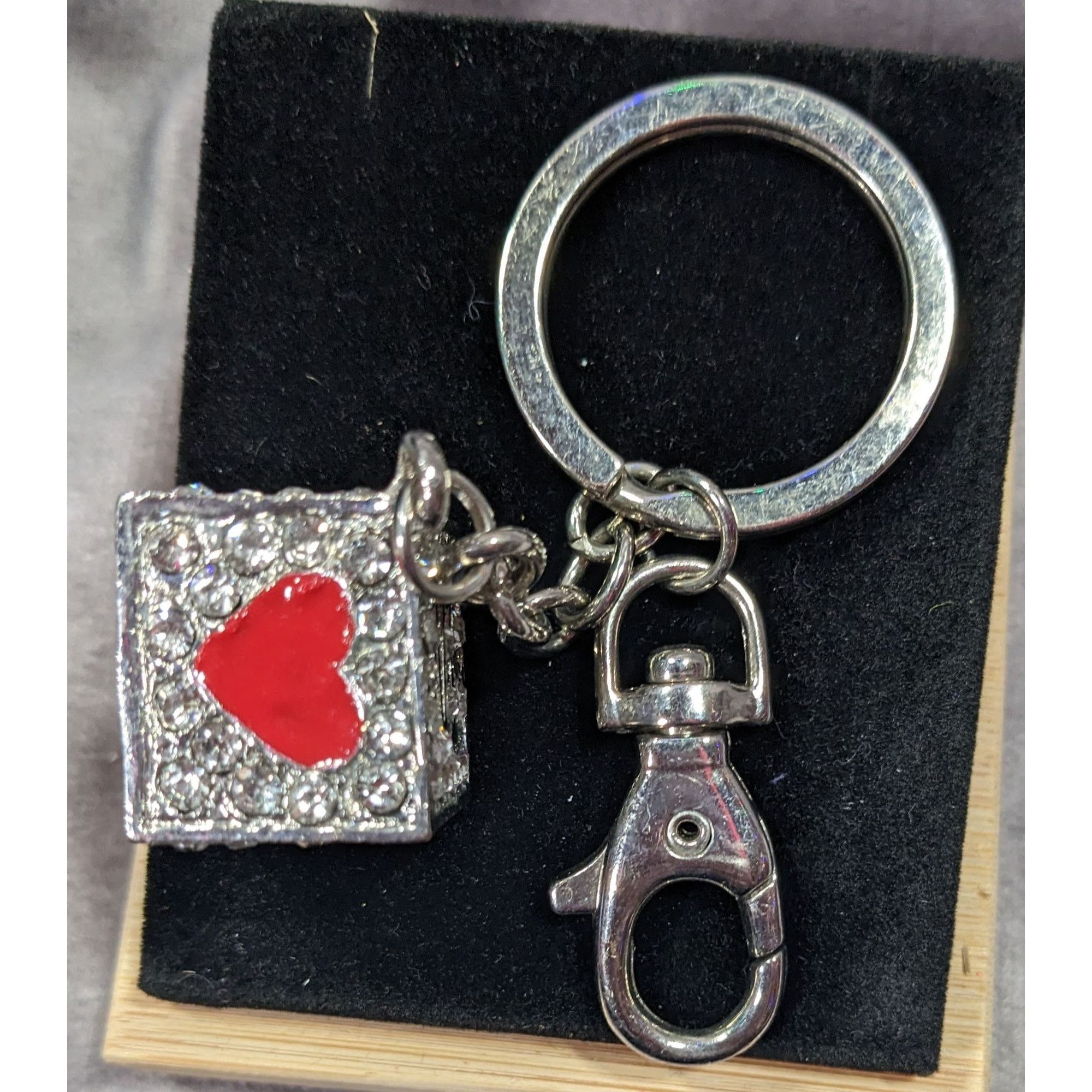 Other Las Vegas Souvenir Sparkly Rhinestone Dice Keychain Size ONE SIZE - 9 Thumbnail