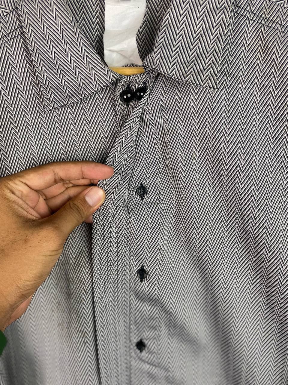 Versace versus by gianni versace shirt italy herringbone design Size US XL / EU 56 / 4 - 7 Thumbnail