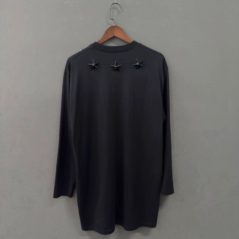 Givenchy Givenchy Metal five-pointed star black long-sleeve T-shirt Size US XS / EU 42 / 0 - 2 Thumbnail