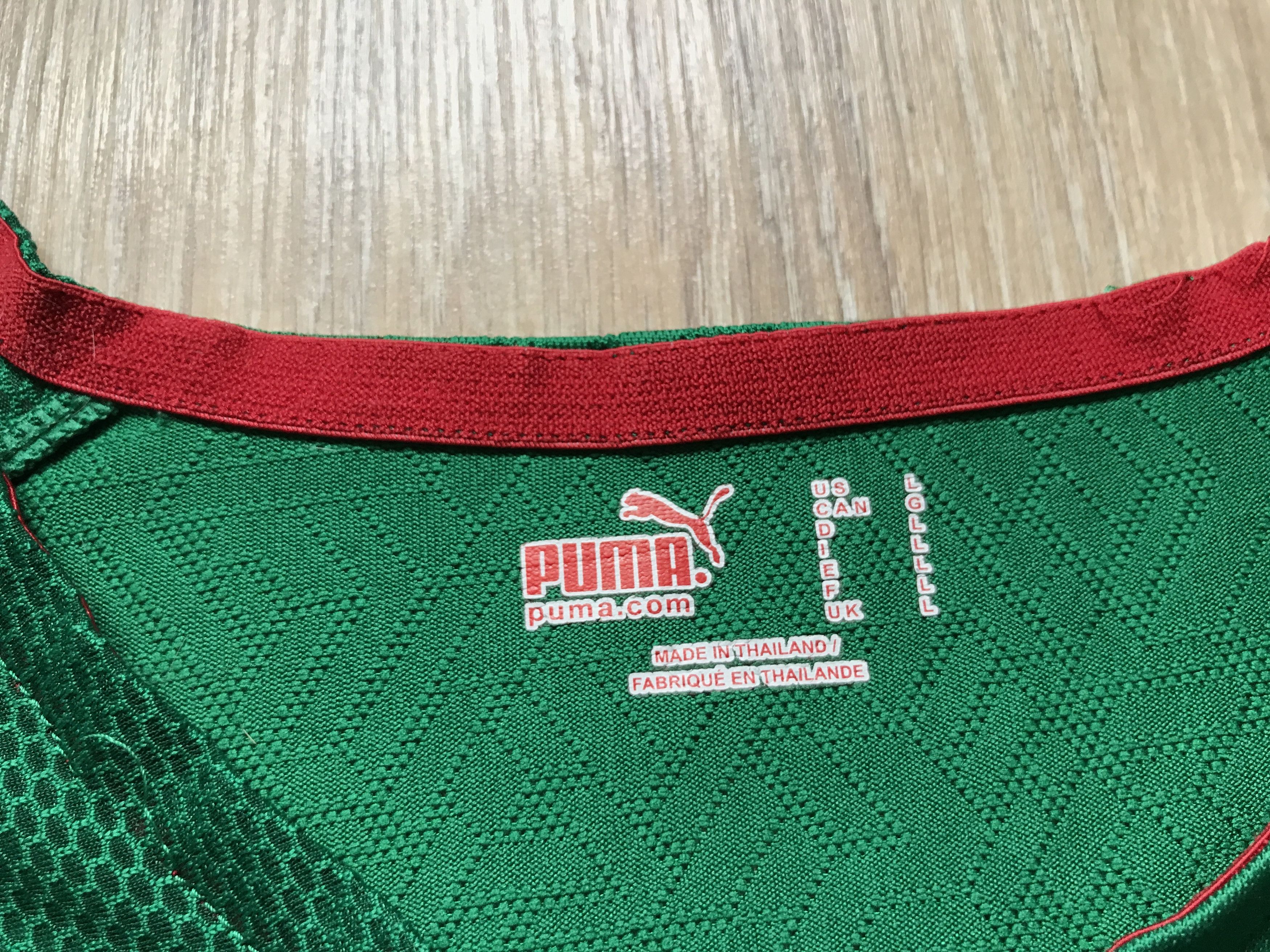Puma × Vintage Vintage Puma Camerron Home Shirt #9 ETO'O Size US L / EU 52-54 / 3 - 4 Thumbnail