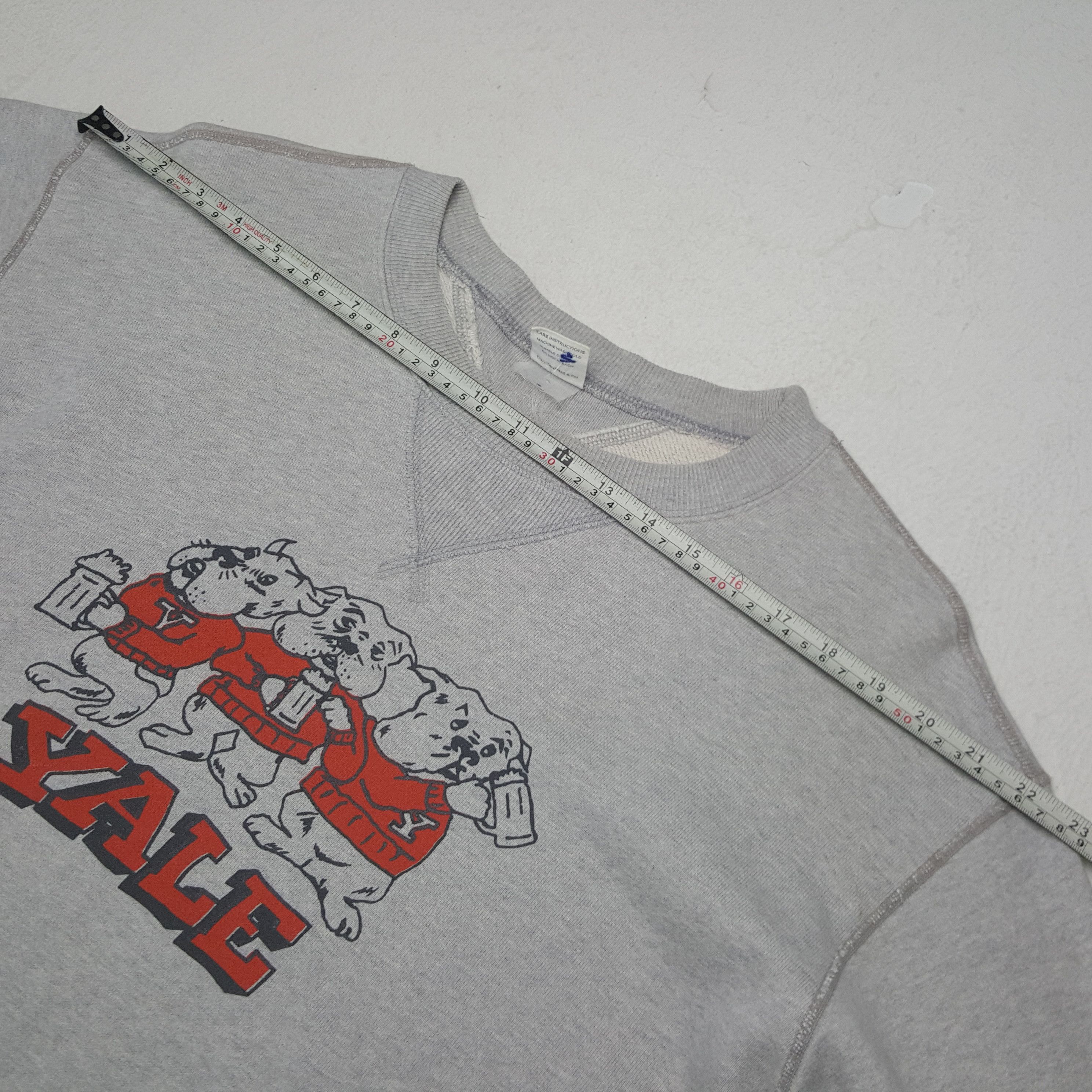 Vintage Vintage Yale Sweatshirt Size US L / EU 52-54 / 3 - 6 Thumbnail