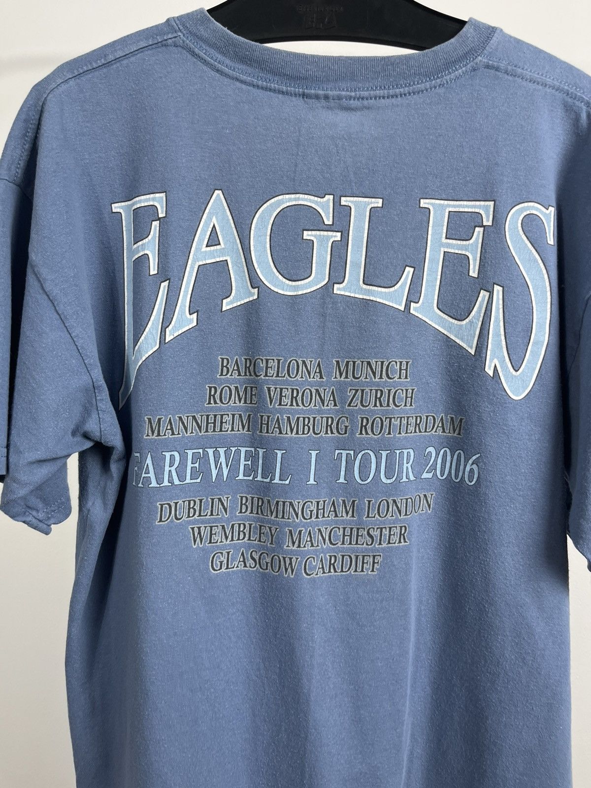 Other Eagles Band Farewell Tour 2006 Blue T-Shirt Size US L / EU 52-54 / 3 - 11 Thumbnail