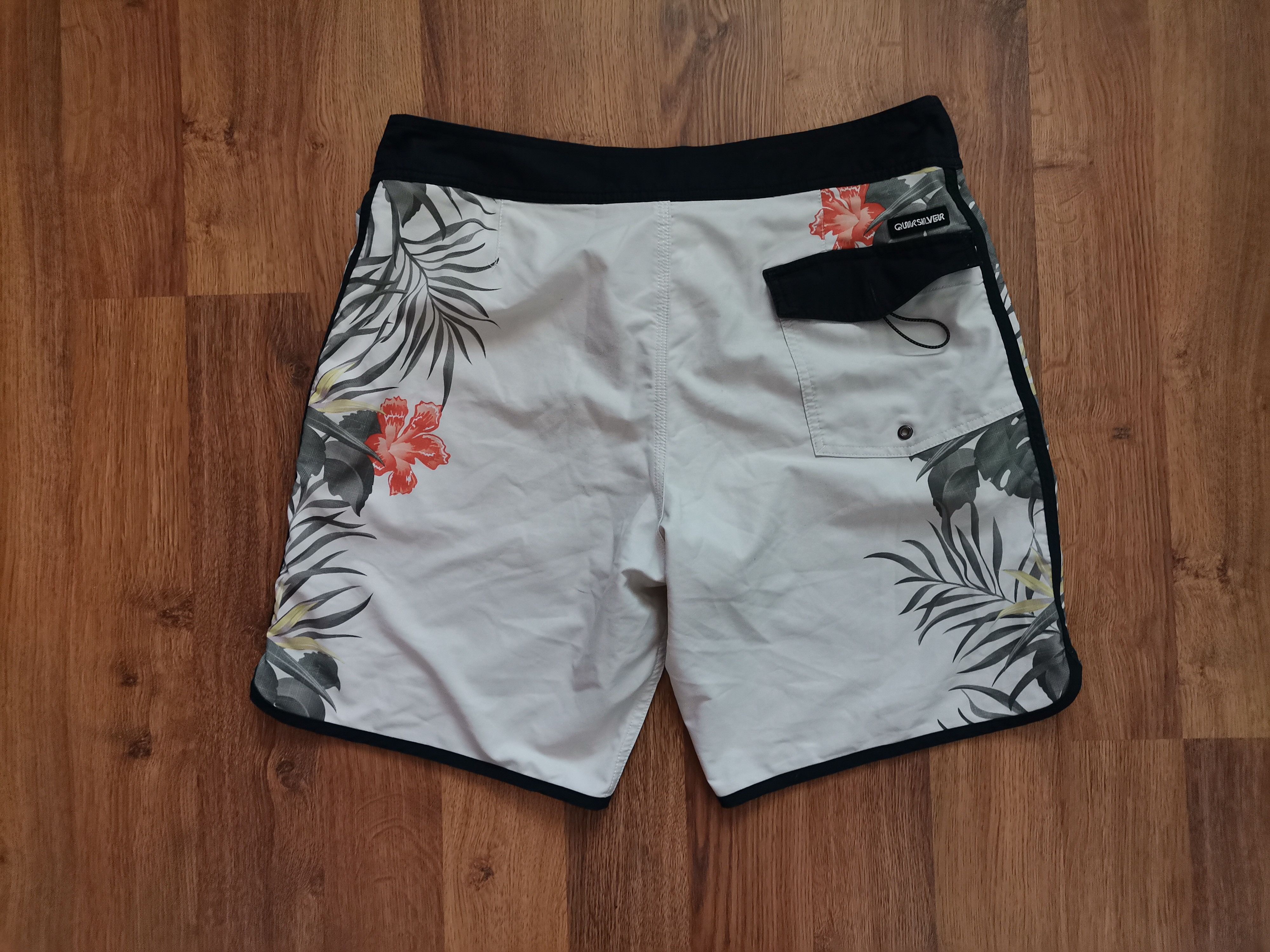 Quiksilver Quiksilver Floral Shorts Size US 34 / EU 50 - 4 Thumbnail