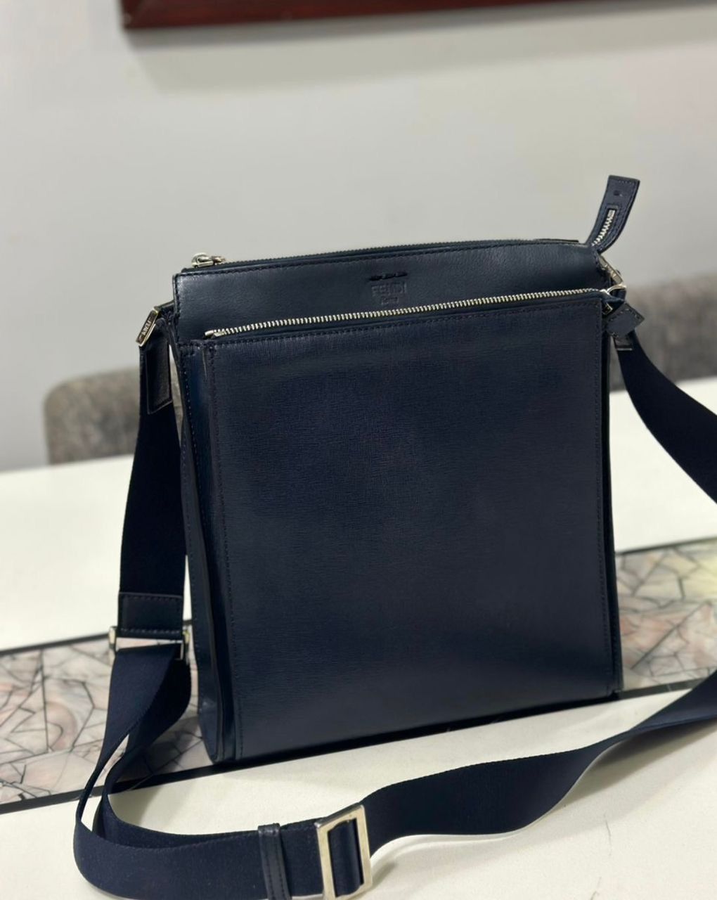 Fendi Authentic FENDI ROMA Leather Shoulder Bag Crossbody Bag Size ONE SIZE - 16 Thumbnail