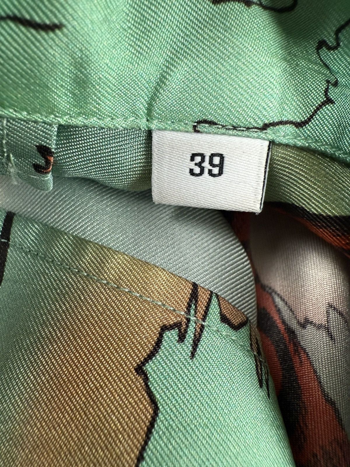 Givenchy Givenchy Japanese Print Silk Shirt Size US M / EU 48-50 / 2 - 5 Thumbnail