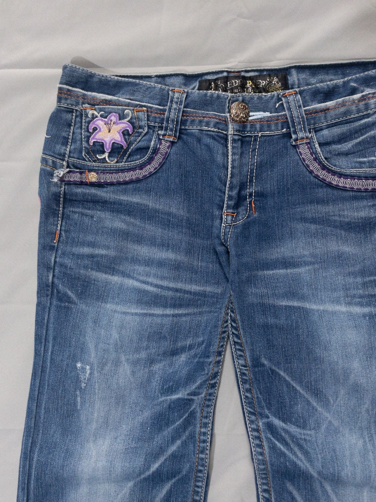 Hysteric Glamour Y2K Red Pepper Flare Jeans Floral Butterfly Embroidery Size 32" / US 10 / IT 46 - 6 Thumbnail