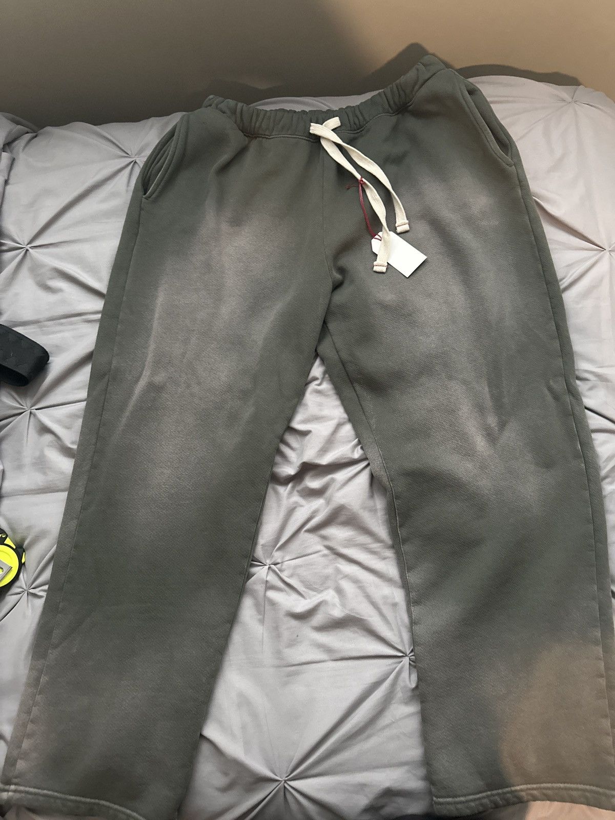 MOOJIMOOJIUS moojimoojius sweatpants- green Size US 34 / EU 50 - 1 Thumbnail