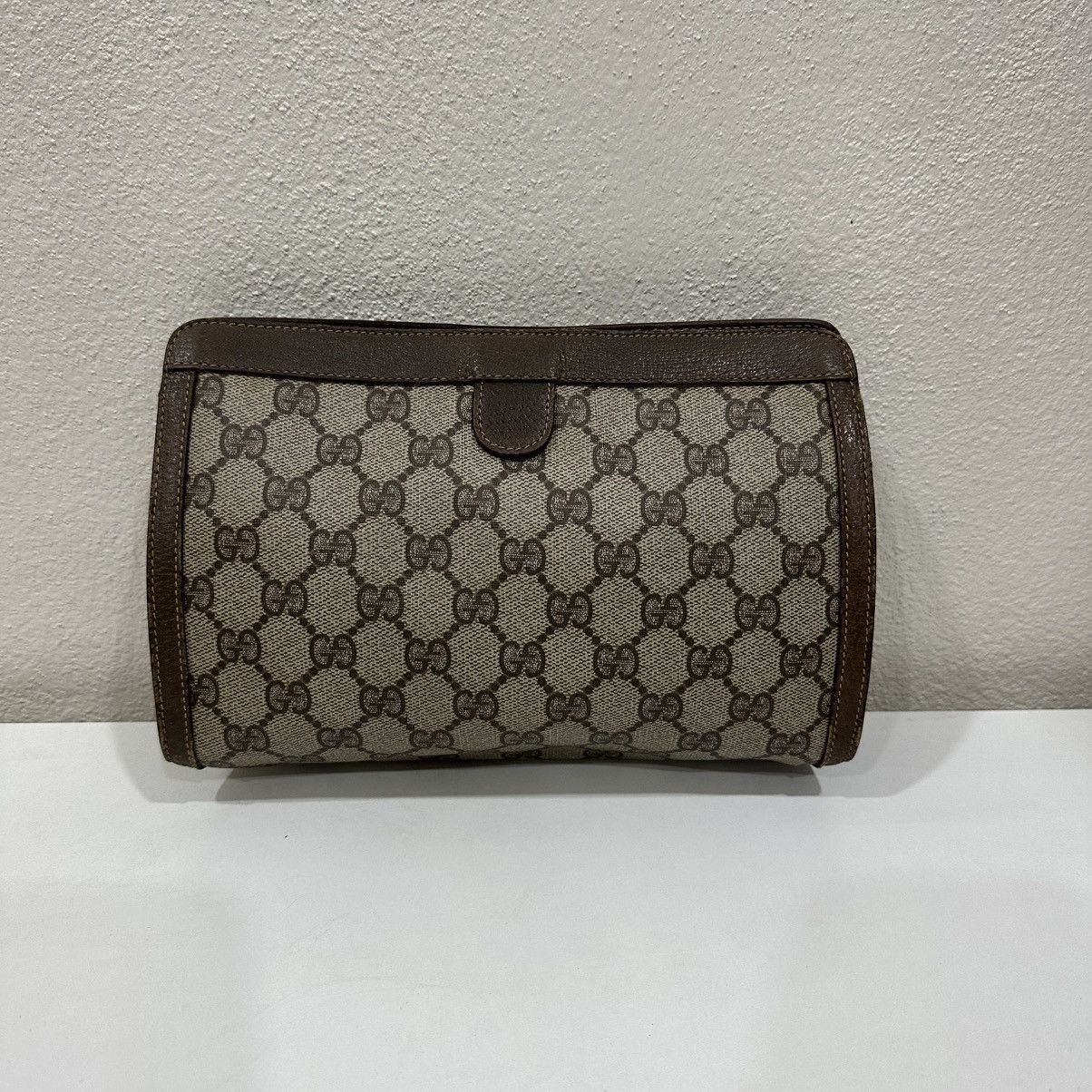 Gucci ‼️YES‼️ VINTAGE GUCCI GG MONOGRAM POUCH MAKE UP CLUTCH BAG Size ONE SIZE - 3 Thumbnail
