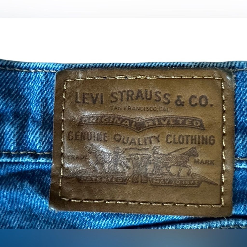 Levi's Levi’s Premium Denim WEDGIE Jean Blue Medium Wash Women 24. Size 42" / US 20 - 10 Thumbnail