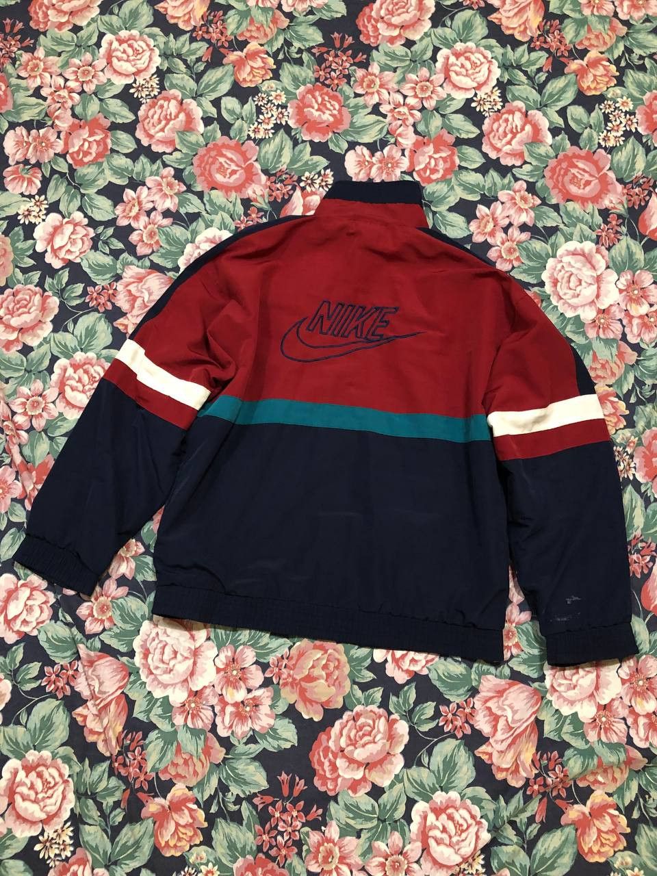 Nike vintage big logo Nike jacket crazy Y2K size XXL Streetwear Size US XXL / EU 58 / 5 - 21 Thumbnail